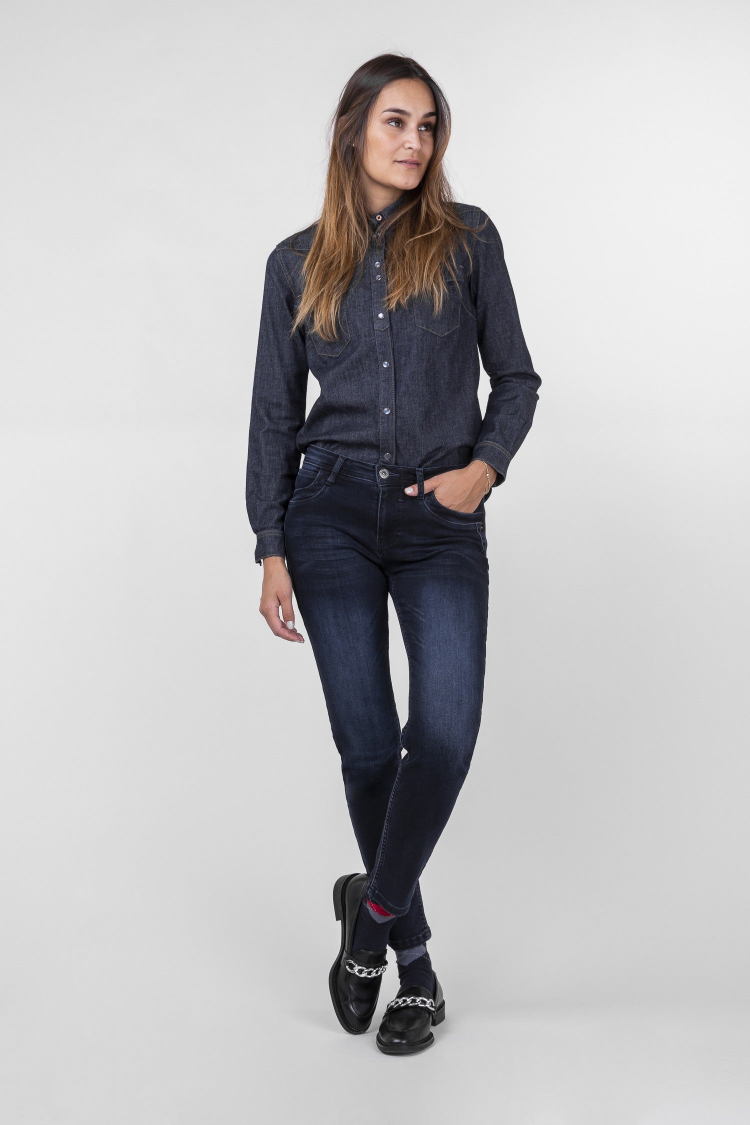 BLUE FIRE Nancy Slim Jeans - Deep Midnight Used - 1001.2196 von Blue Fire