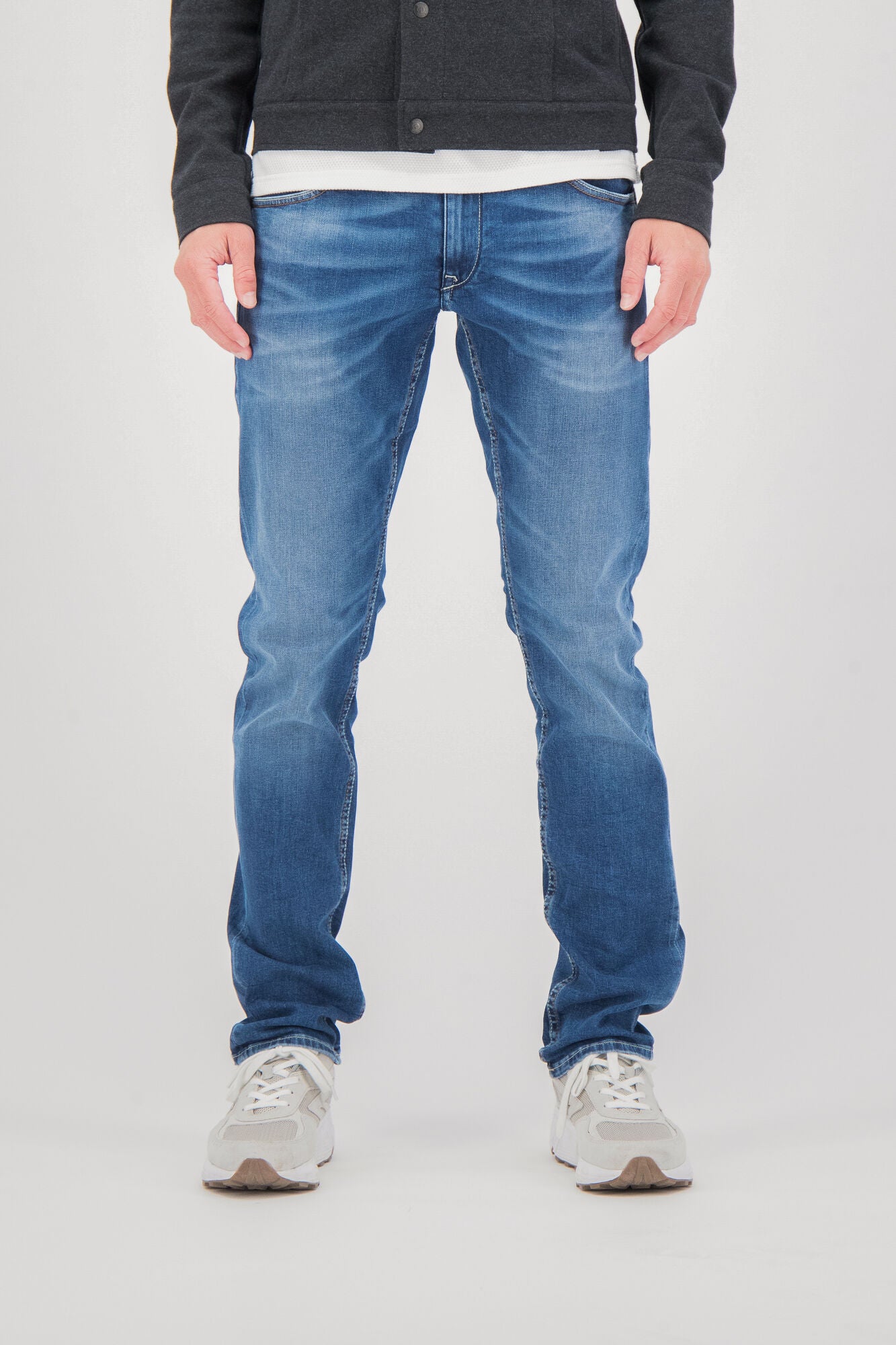 GARCIA RUSSO Motion Denim - Coastal Vintage Blue - 611.5763