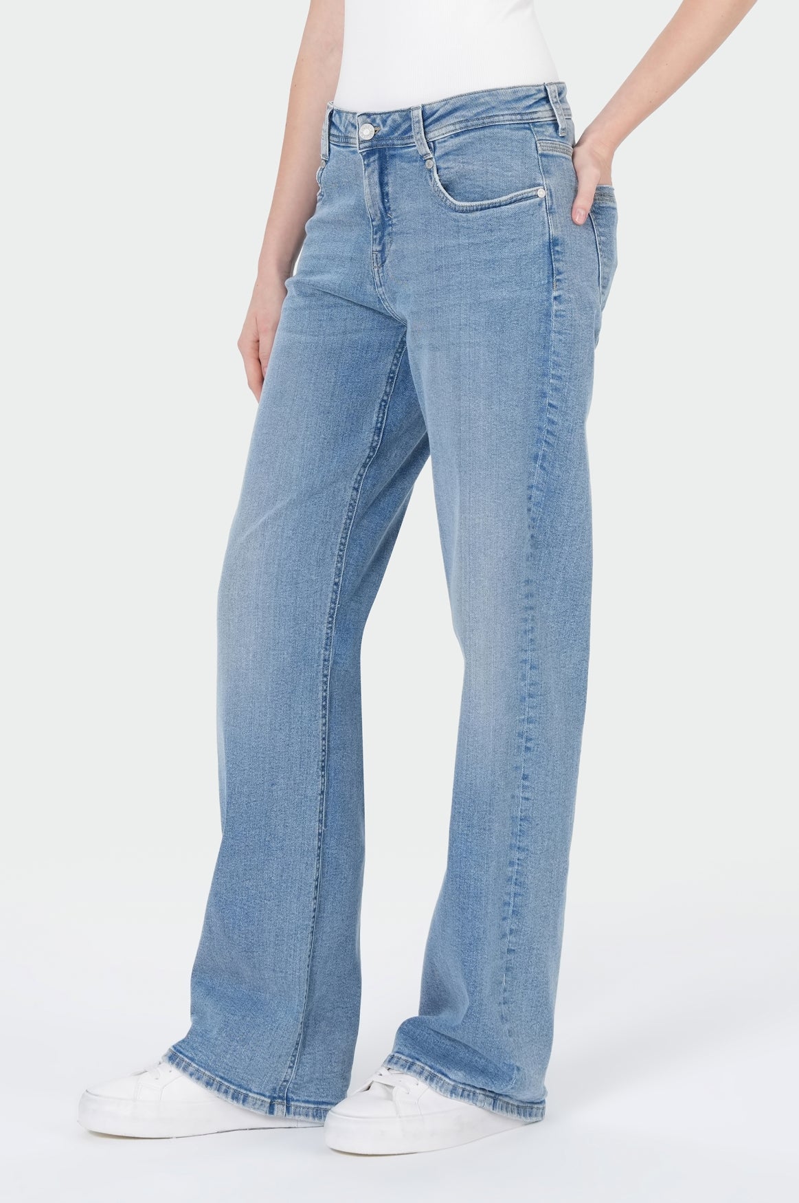 MOD JEANS Nicola Baggy - Denim Sky Blue - SP26-NICOLA.10082