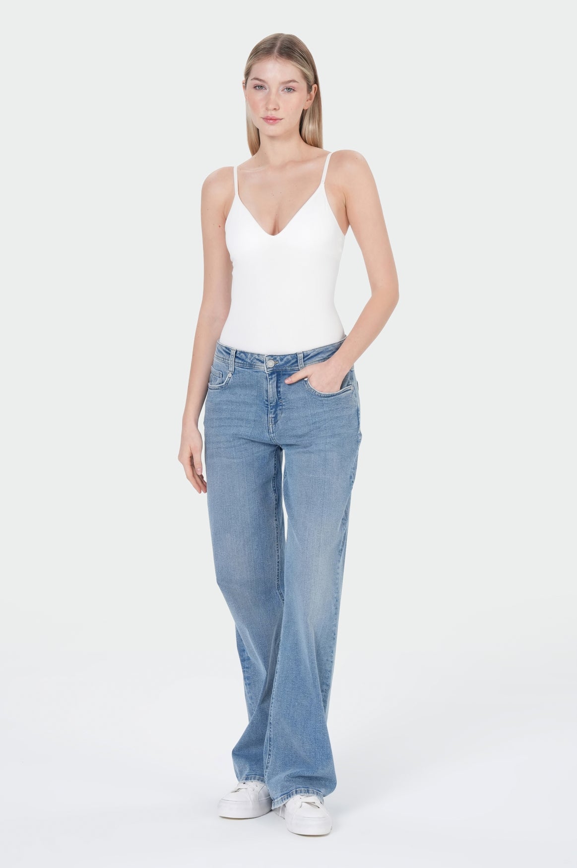 MOD JEANS Nicola Baggy - Denim Sky Blue - SP26-NICOLA.10082 von MOD Jeans