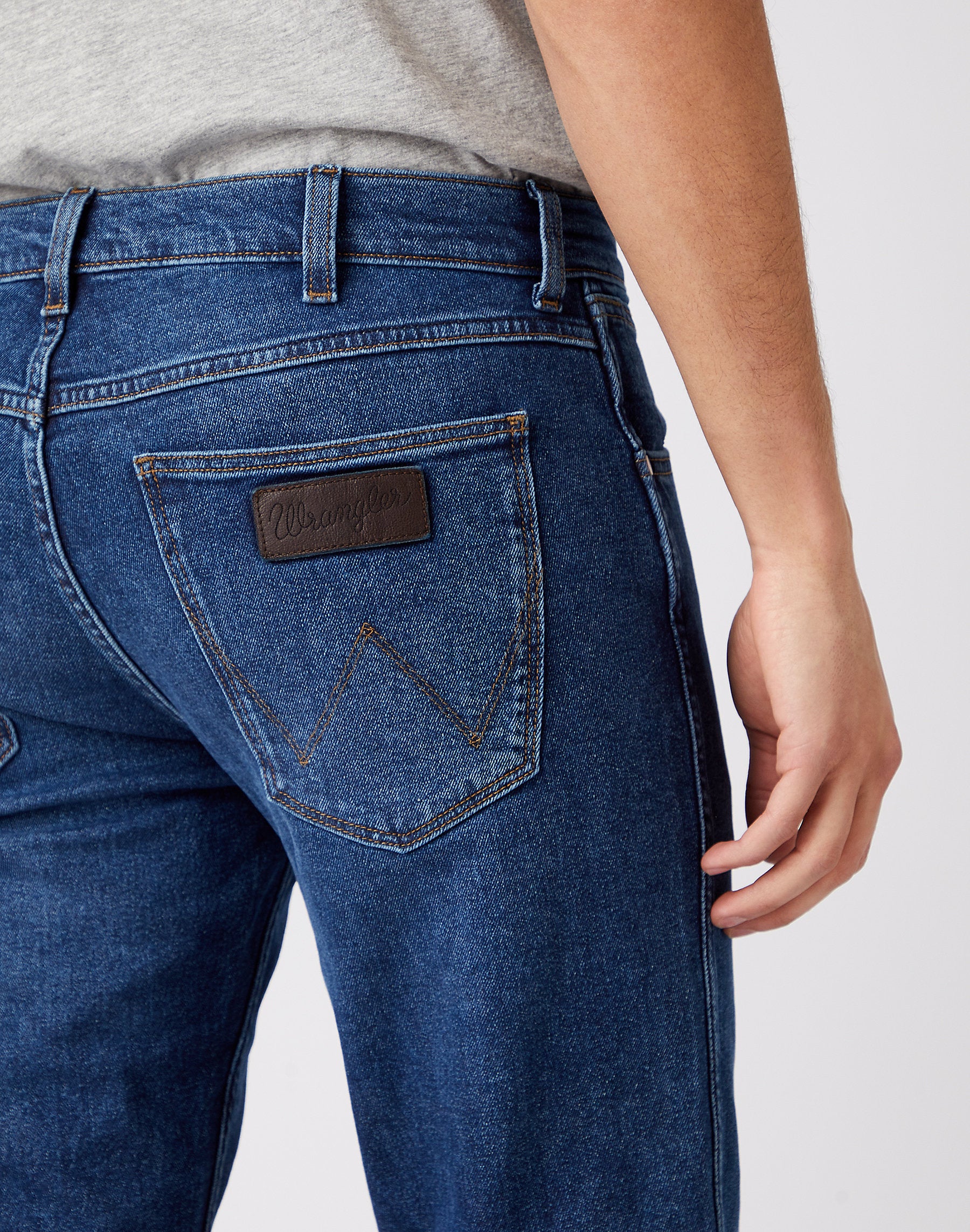 WRANGLER GREENSBORO THE MASTER Five Pocket - Midnight Wash Indigo - W15QU551Q von Wrangler