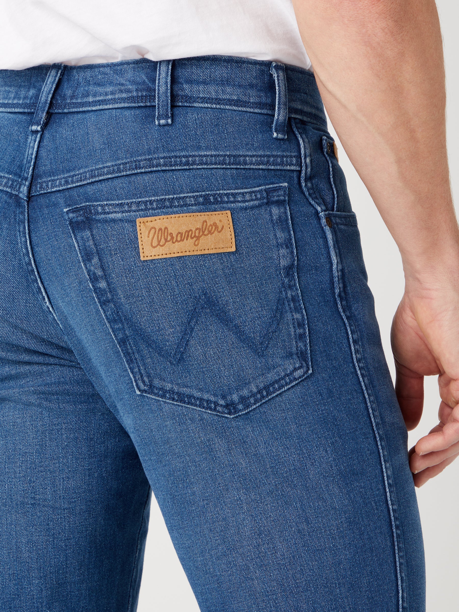 WRANGLER Texas Five Pocket - Coastal Indigo Blue - W121AG42A von Wrangler