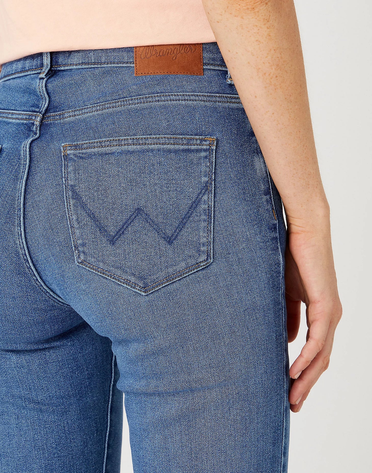 WRANGLER Bootcut Jeans - Coastal Denim Blue - 112334275 von Wrangler