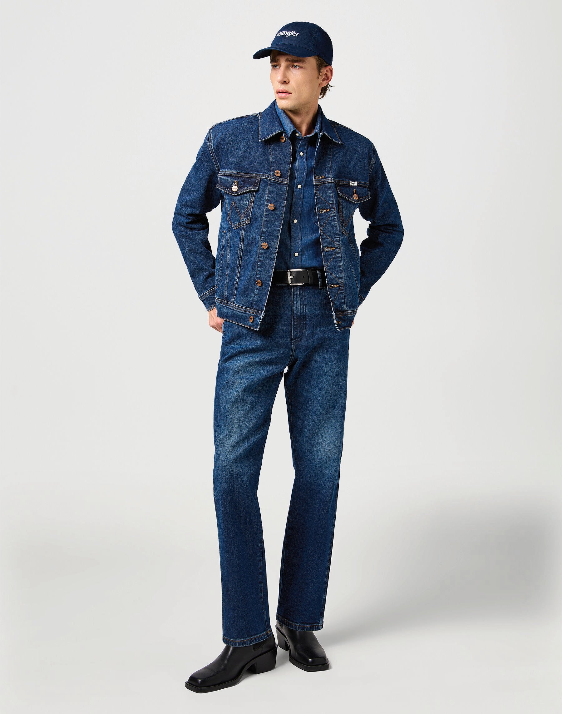 WRANGLER FRONTIER Jeans - Midnight Meadow Blue - 112362559 von Wrangler