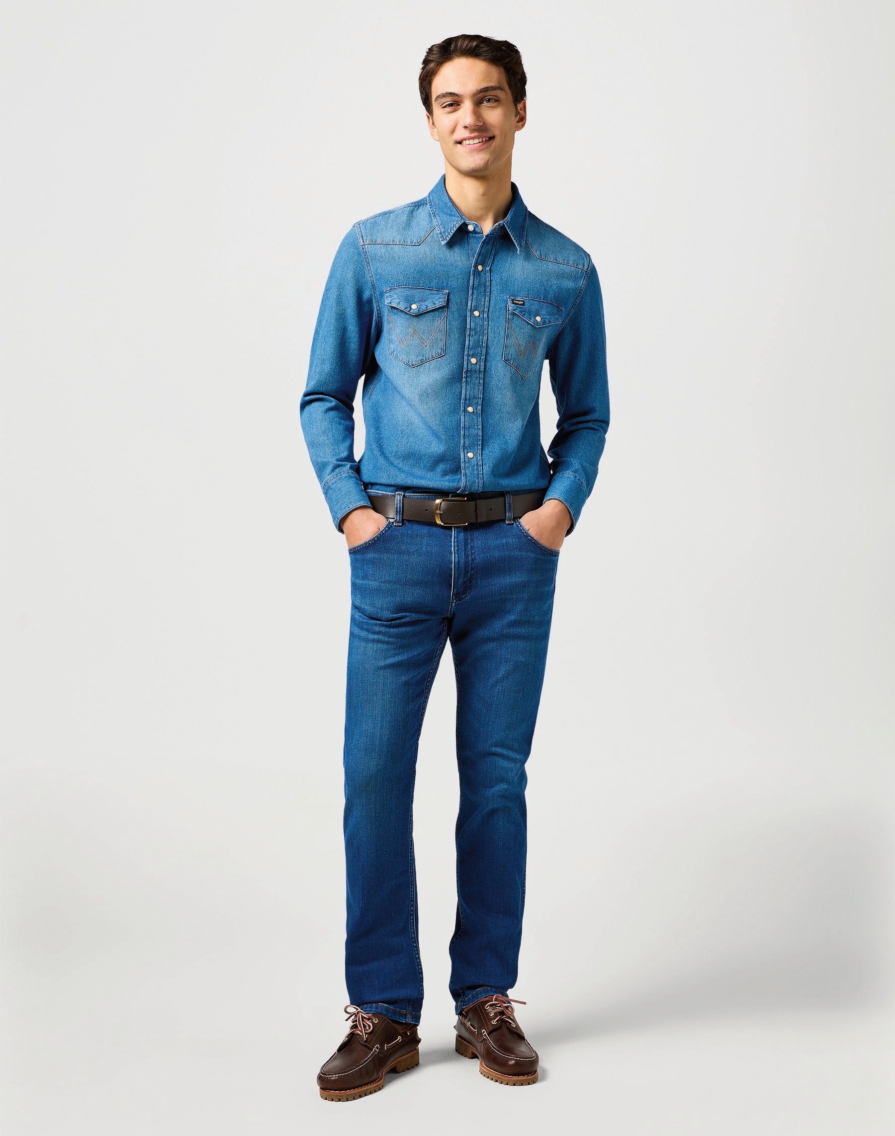 WRANGLER Greensboro Straight - Wildflower Riviera Blue - 112364419 von Wrangler