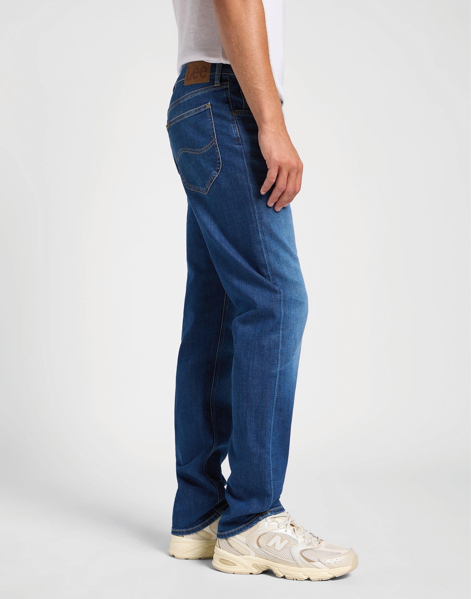 LEE DAREN ZIP FLY Straight Jeans - Ocean Tide Blue - 112365116 von LEE