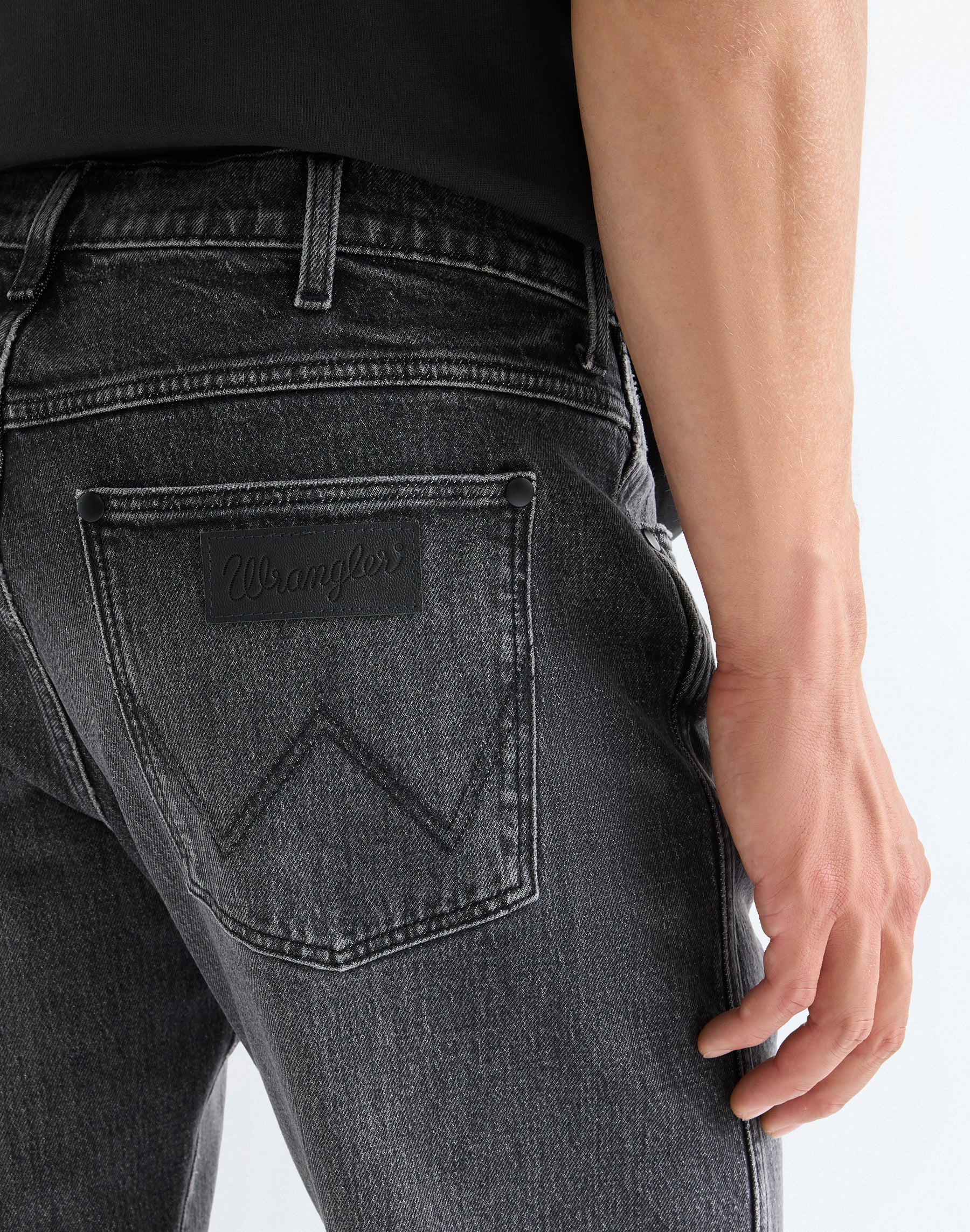 WRANGLER Frontier marshall Jeans - Smoky Iron Grey - 112370957 von Wrangler
