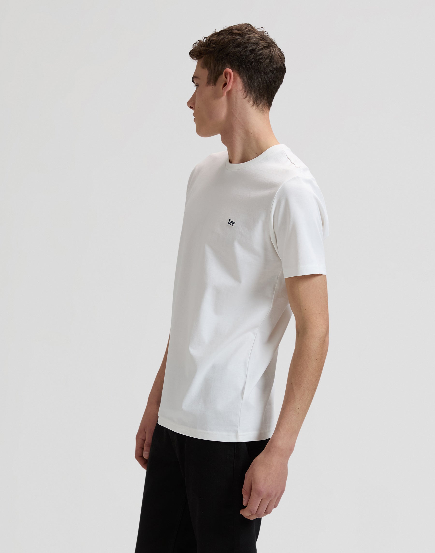 LEE Patch Logo Tee T-Shirt - Ivory Mist White - 112376605 von LEE