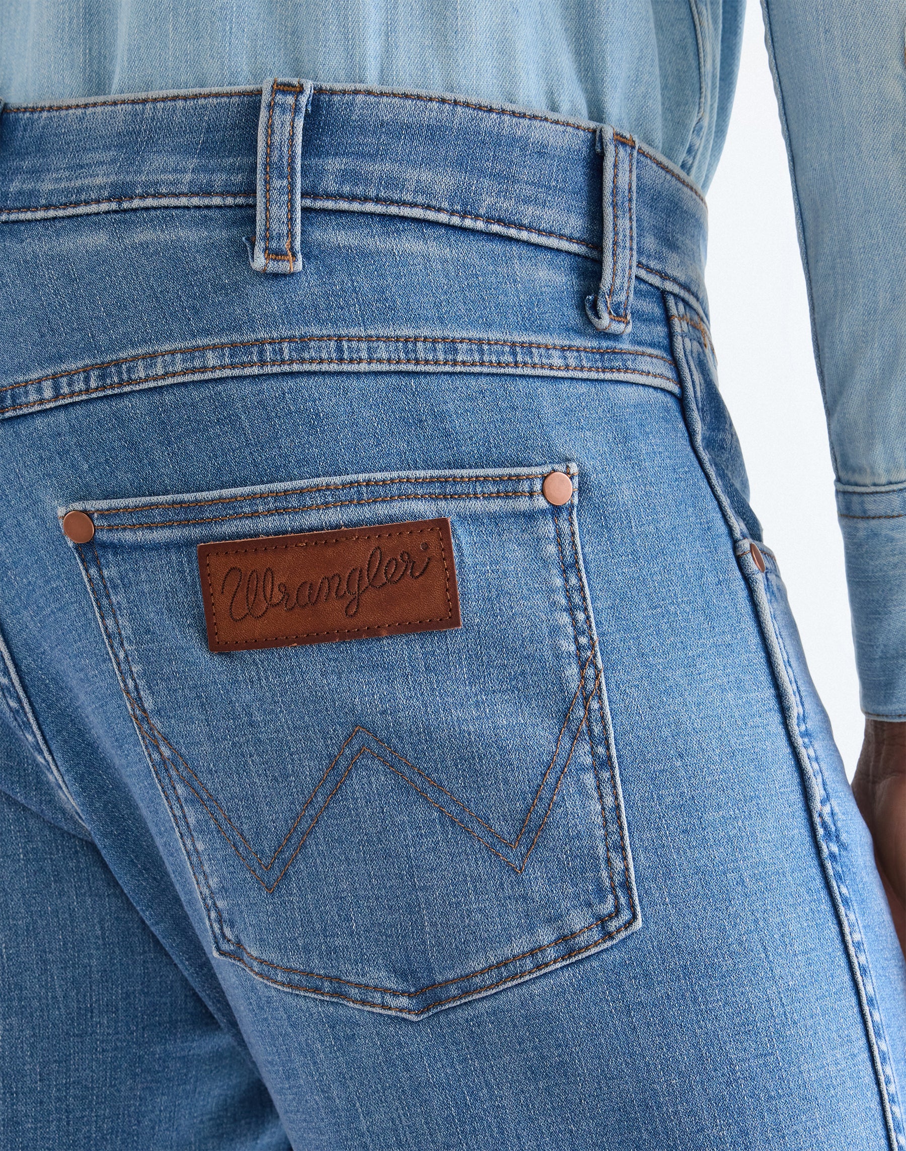 WRANGLER Greensboro Jeans - Light Denim Glacier - 112377761 von Wrangler