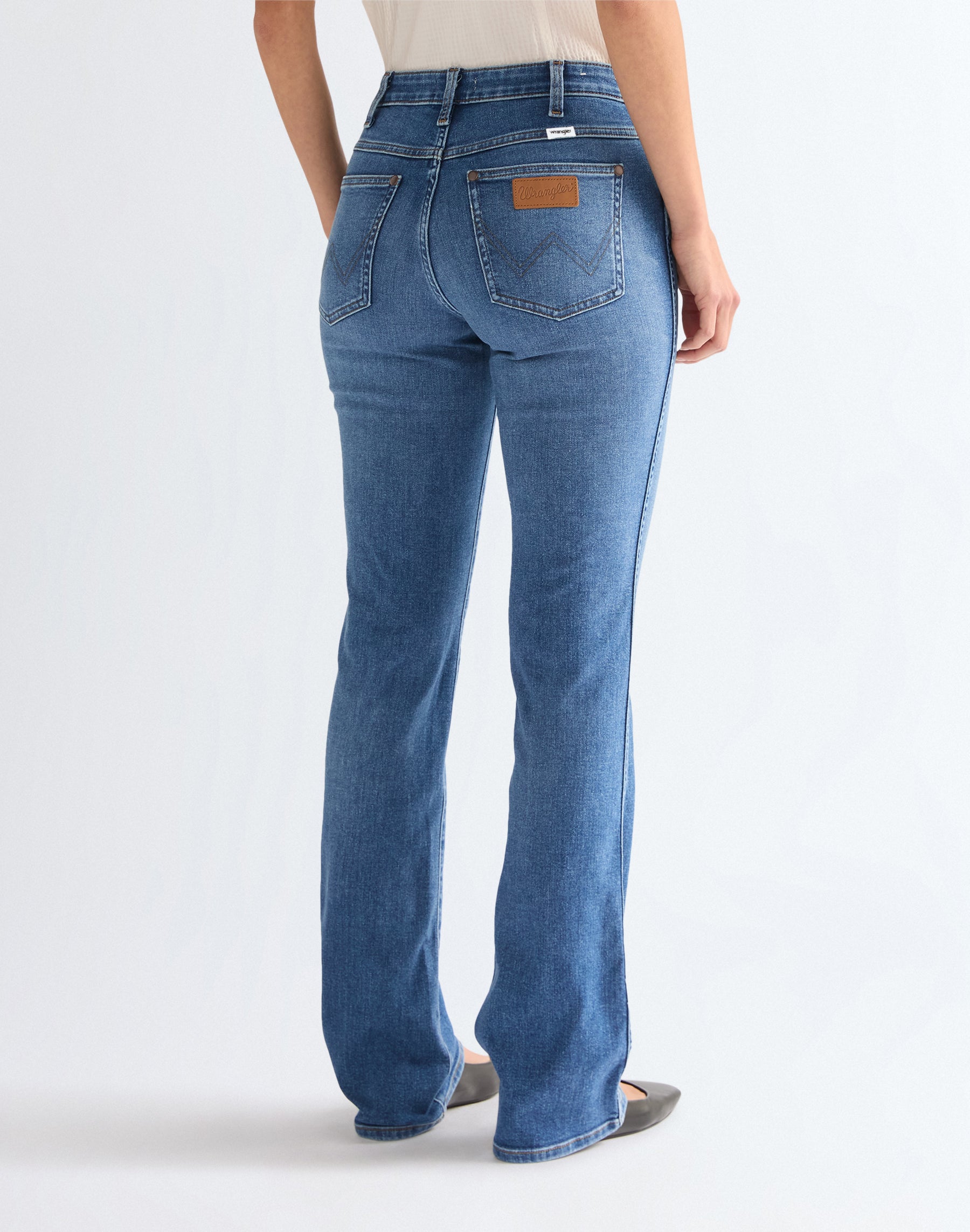 WRANGLER Bootcut Five-Pocket - Coastal Sky Blue - 112378531