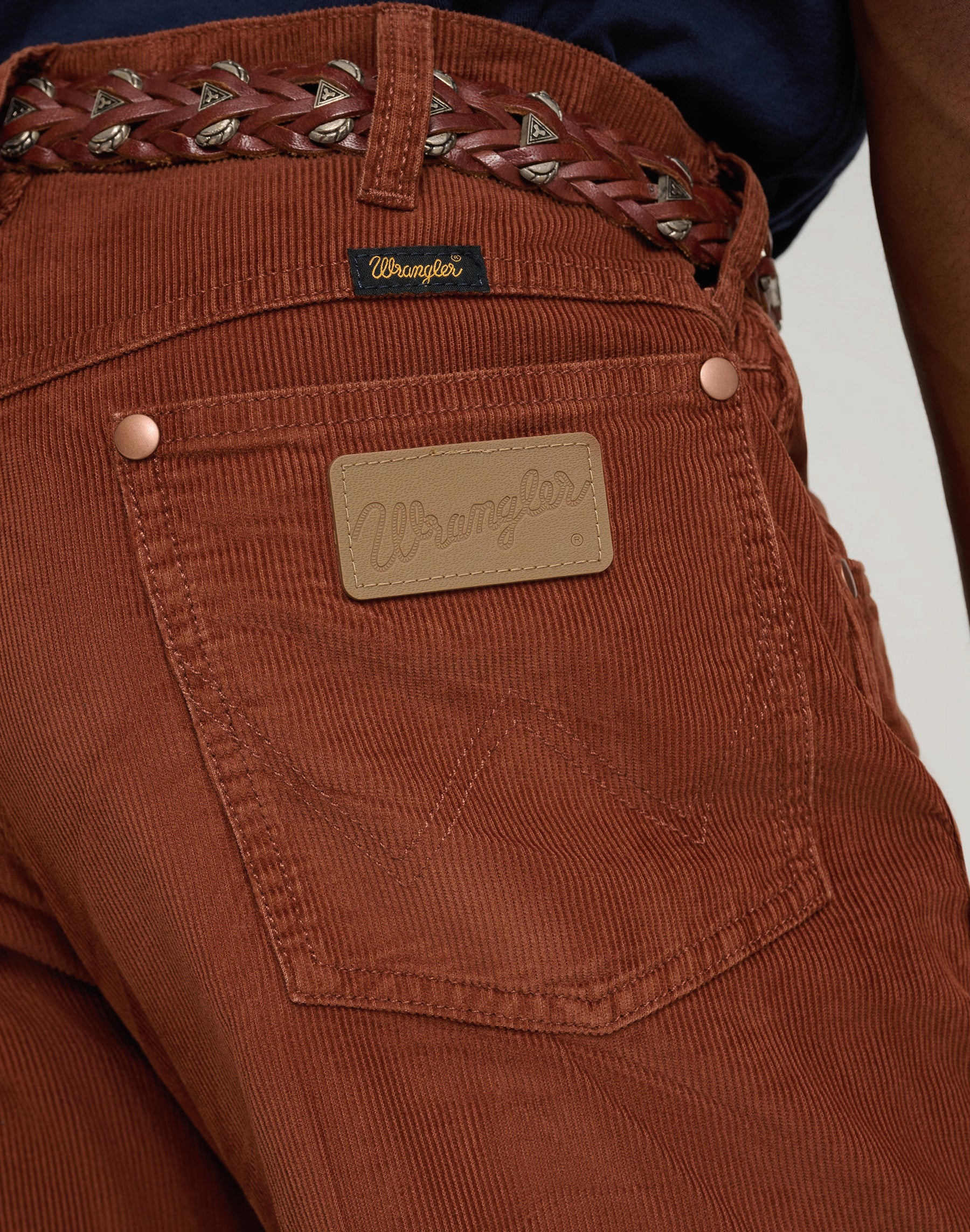WRANGLER 13MWZ Bootcut-Hose - Rustwood Garnet - 112378541 von Wrangler