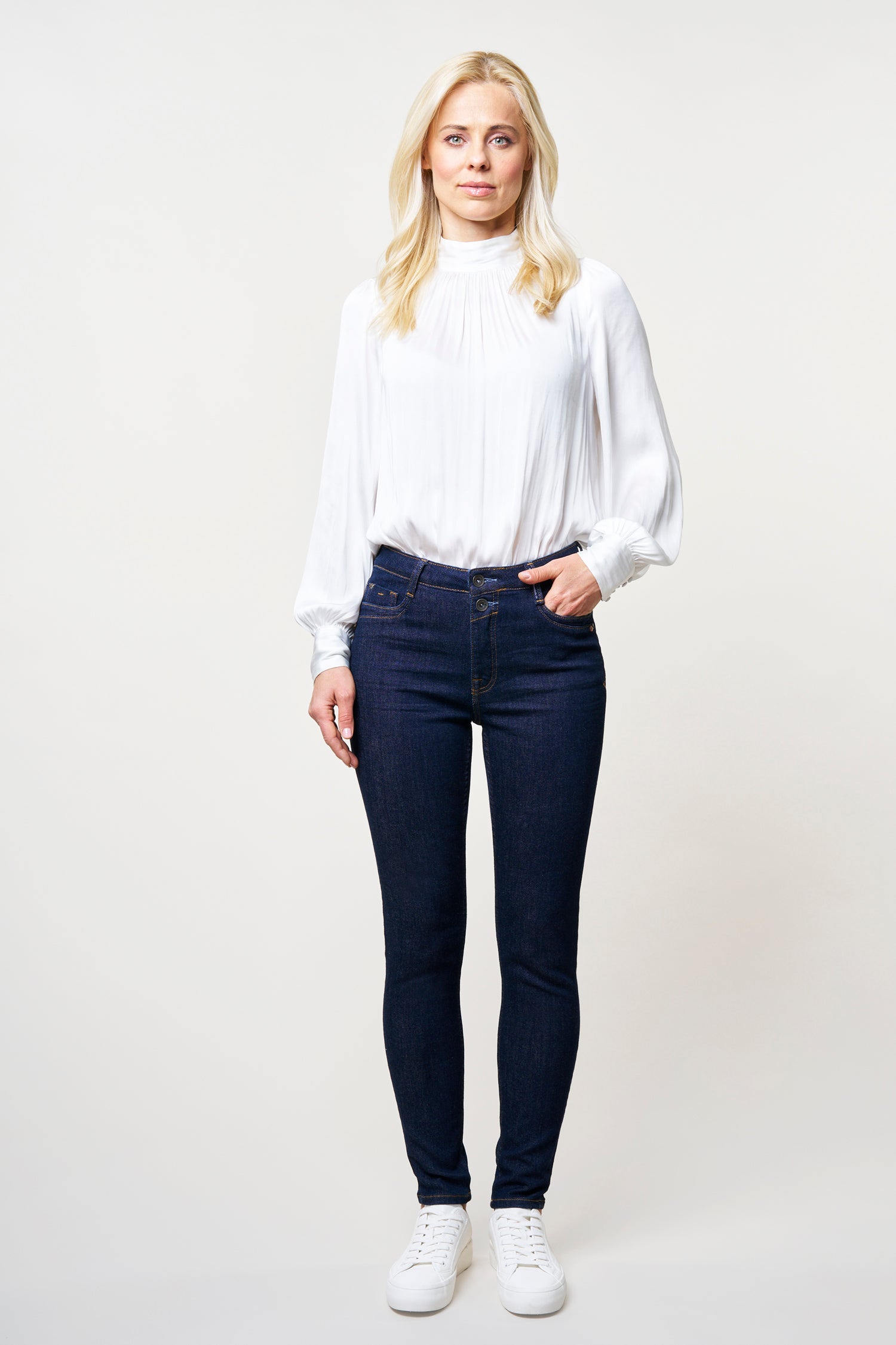 BLUE FIRE Lara Skinny Jeans - Deep Midnight Indigo - 1136.263 von Blue Fire