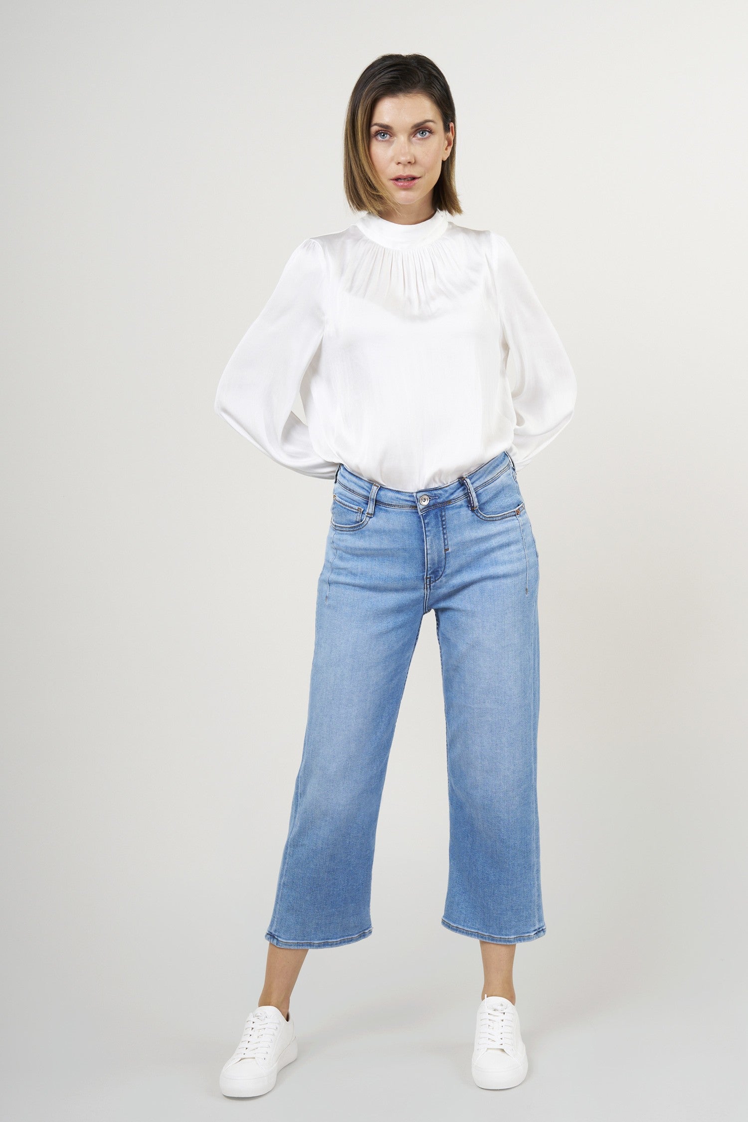 BLUE FIRE Judy Culotte Jeans - Washed Sky Blue - 1156.260 von Blue Fire