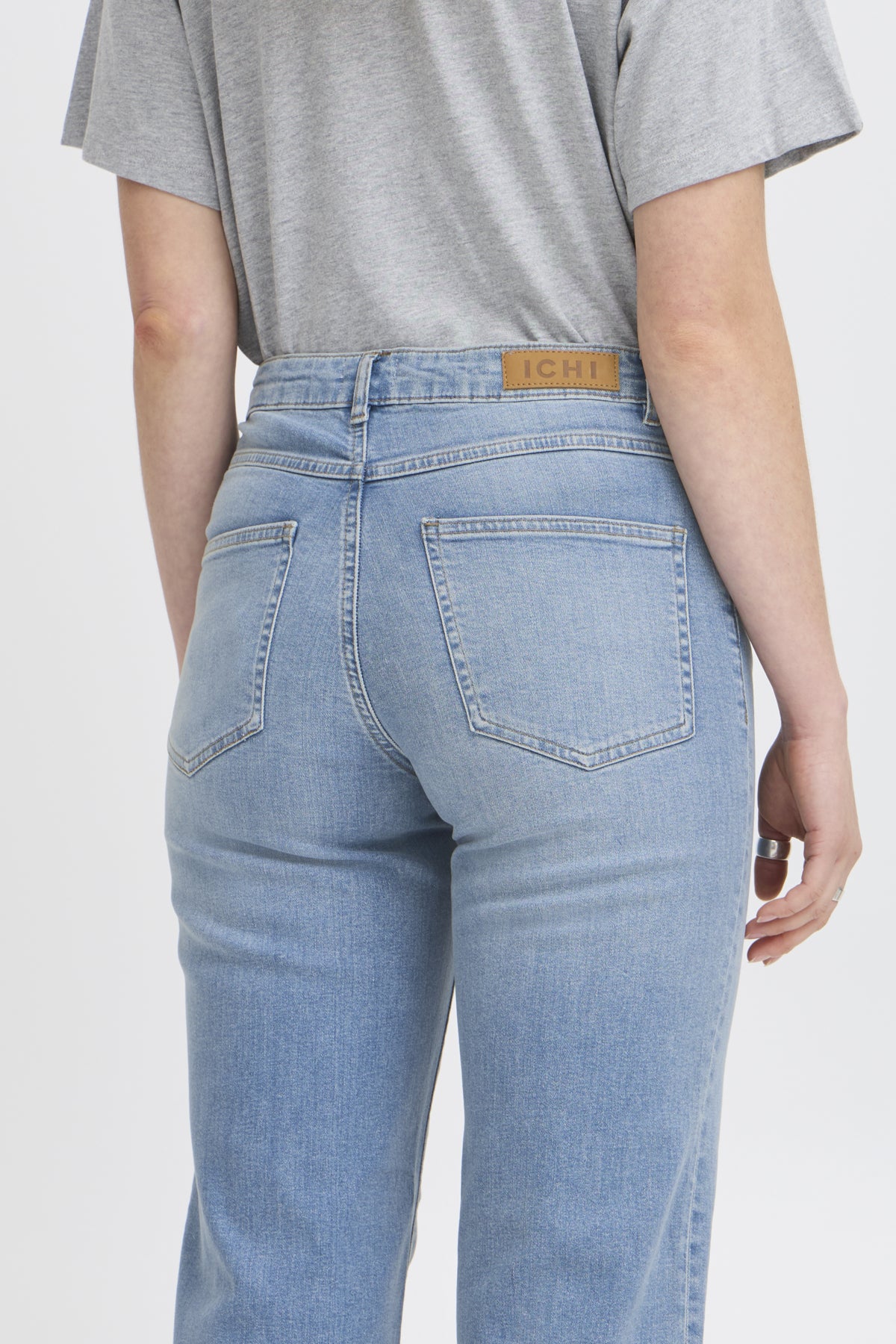 ICHI IHTWIGGY Straight Jeans - Misty Sky Blue - 20119128.19044 von ICHI
