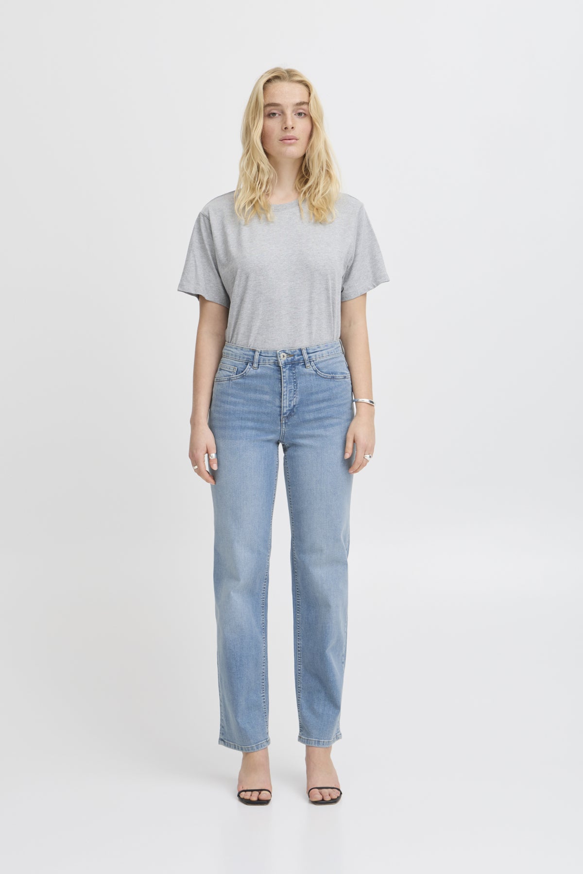 ICHI IHTWIGGY Straight Jeans - Misty Sky Blue - 20119128.19044 von ICHI