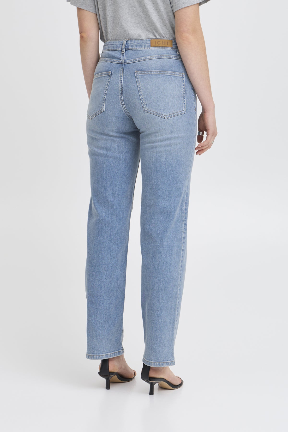 ICHI IHTWIGGY Straight Jeans - Misty Sky Blue - 20119128.19044 von ICHI