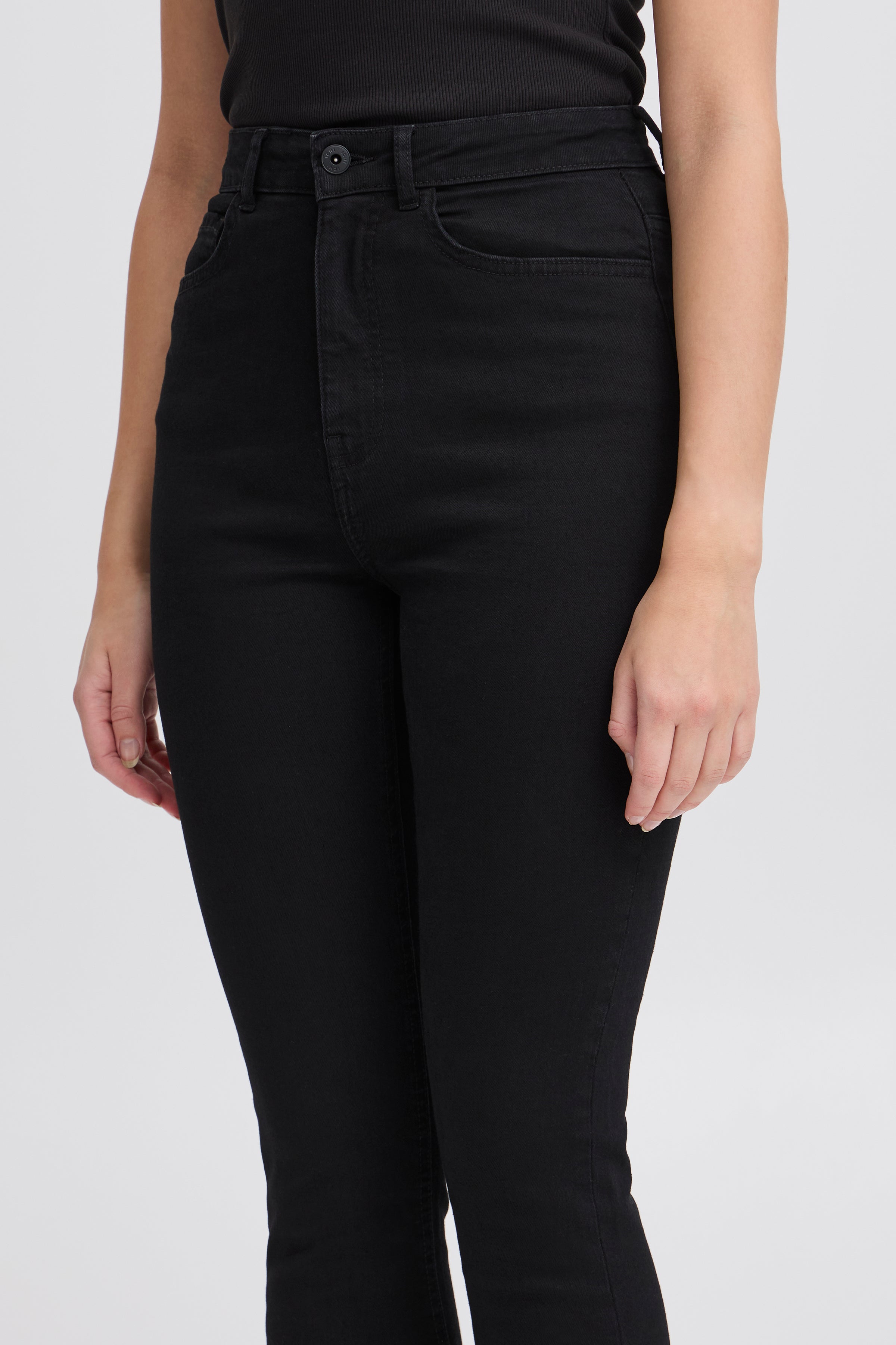 ICHI IHTWIGGY Slim High Waist - Midnight Onyx Black - 20122631.194008 von ICHI