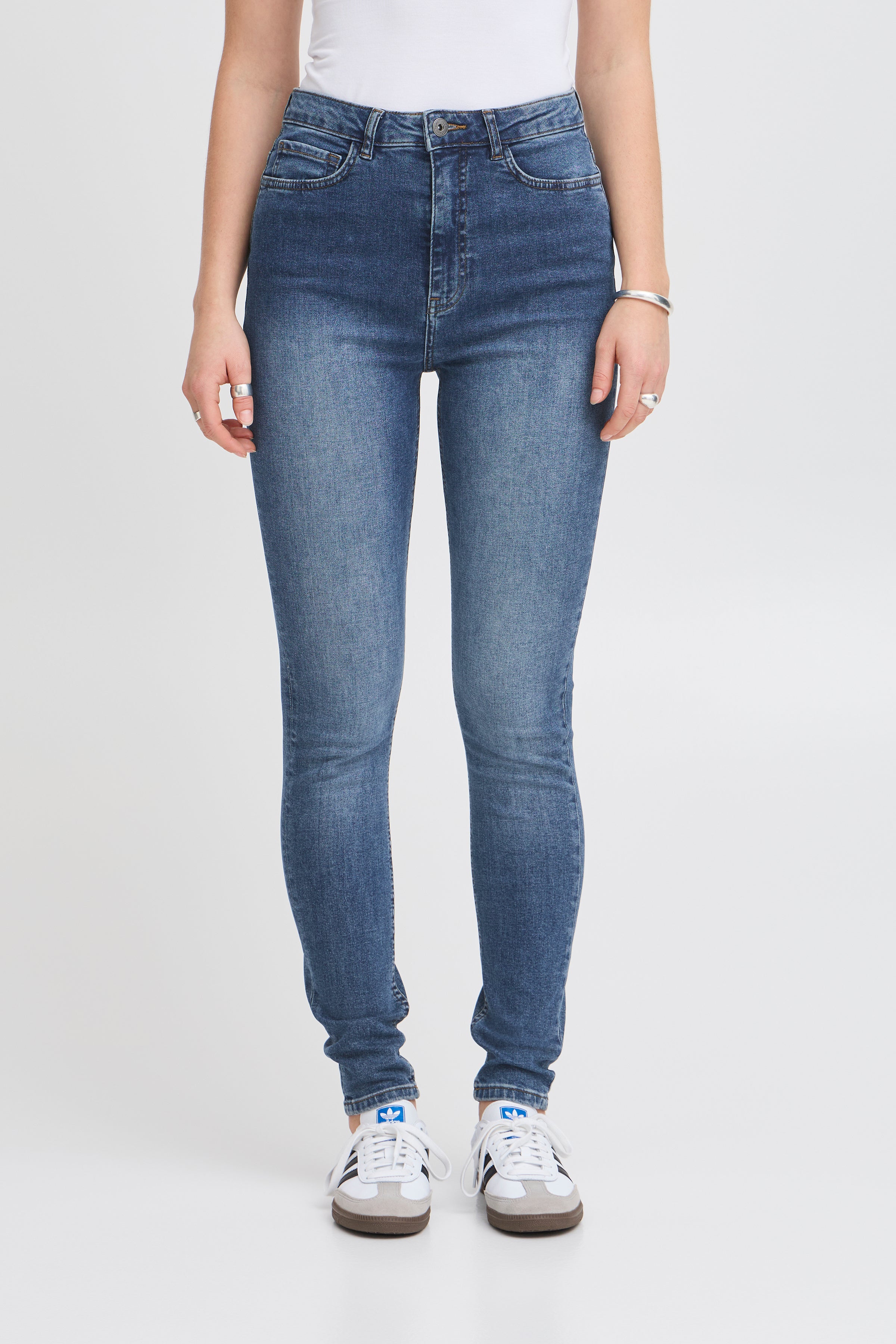 ICHI IHTWIGGY Slim High Waist Jeans - Seafoam Indigo - 20122631.200339 von ICHI
