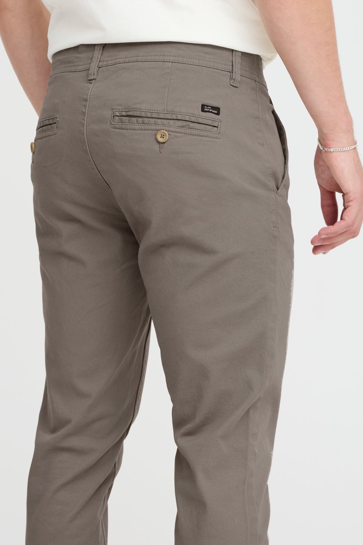 BLEND JEANS BHNATAN Chiseled Taupe - 20703472.70147 von Blend