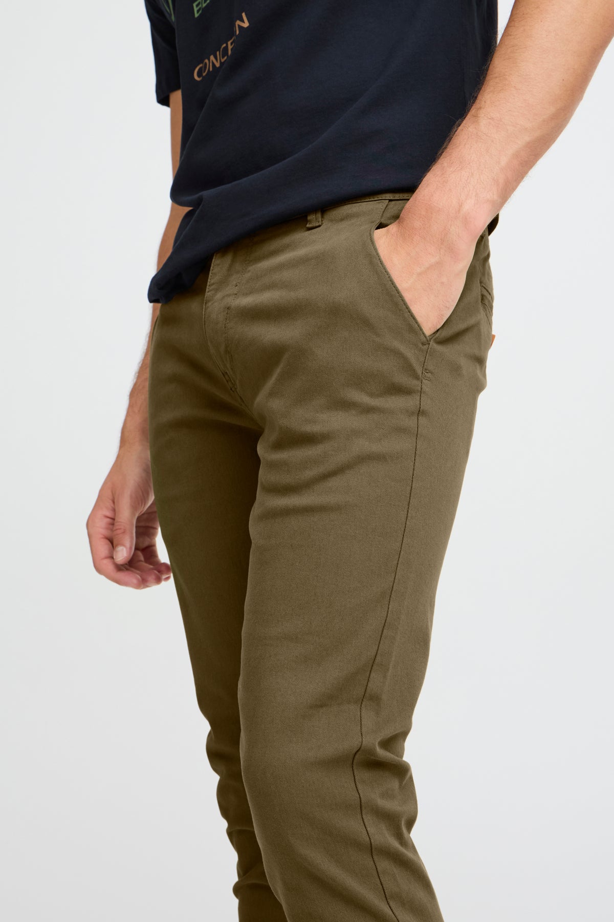 BLEND Bhnatan Chino - Mossy Olivewood Green - 20703472.77233 von Blend