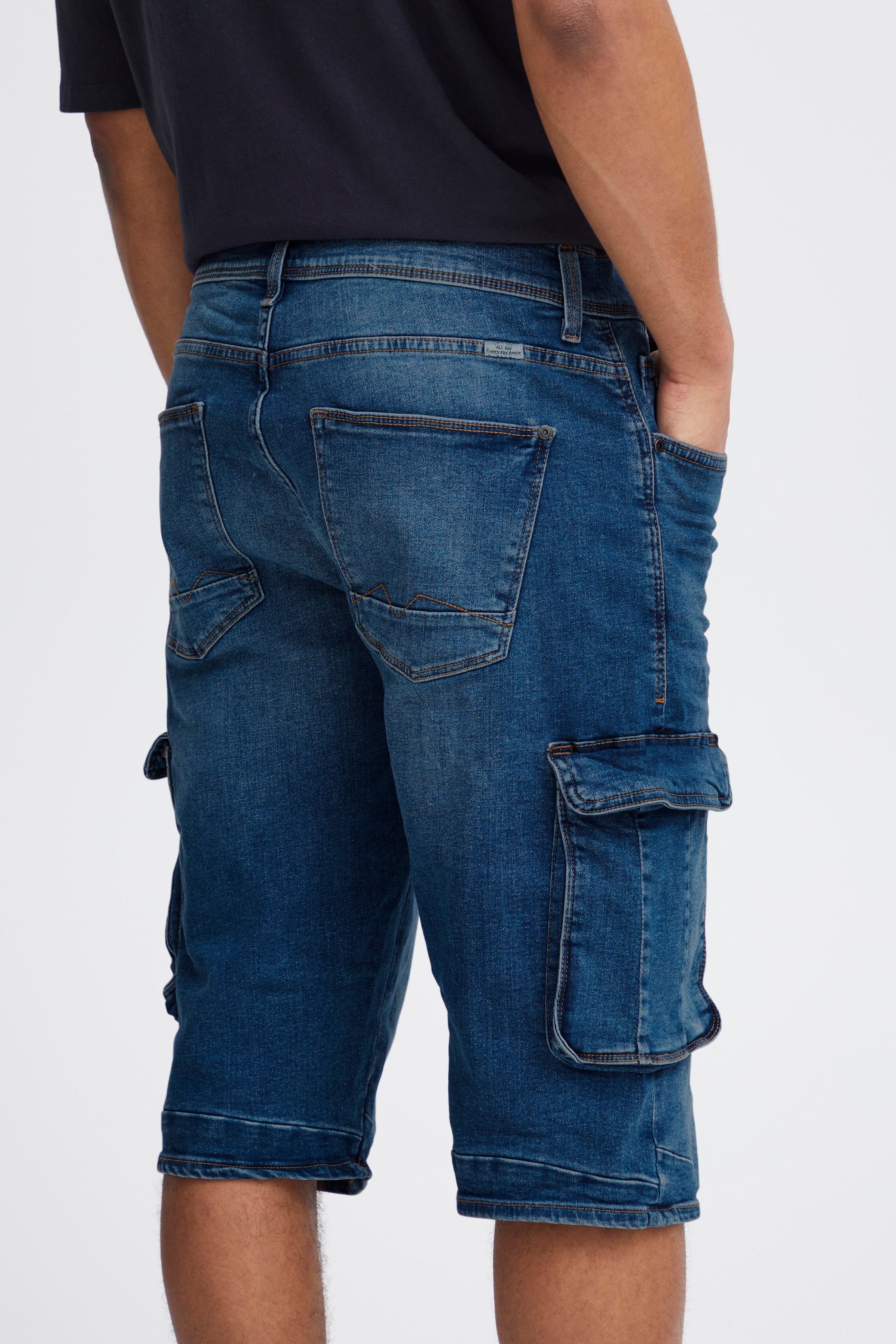 BLEND Twister Cargo Shorts - Harbor Indigo Blue - 20713329.200291 von Blend