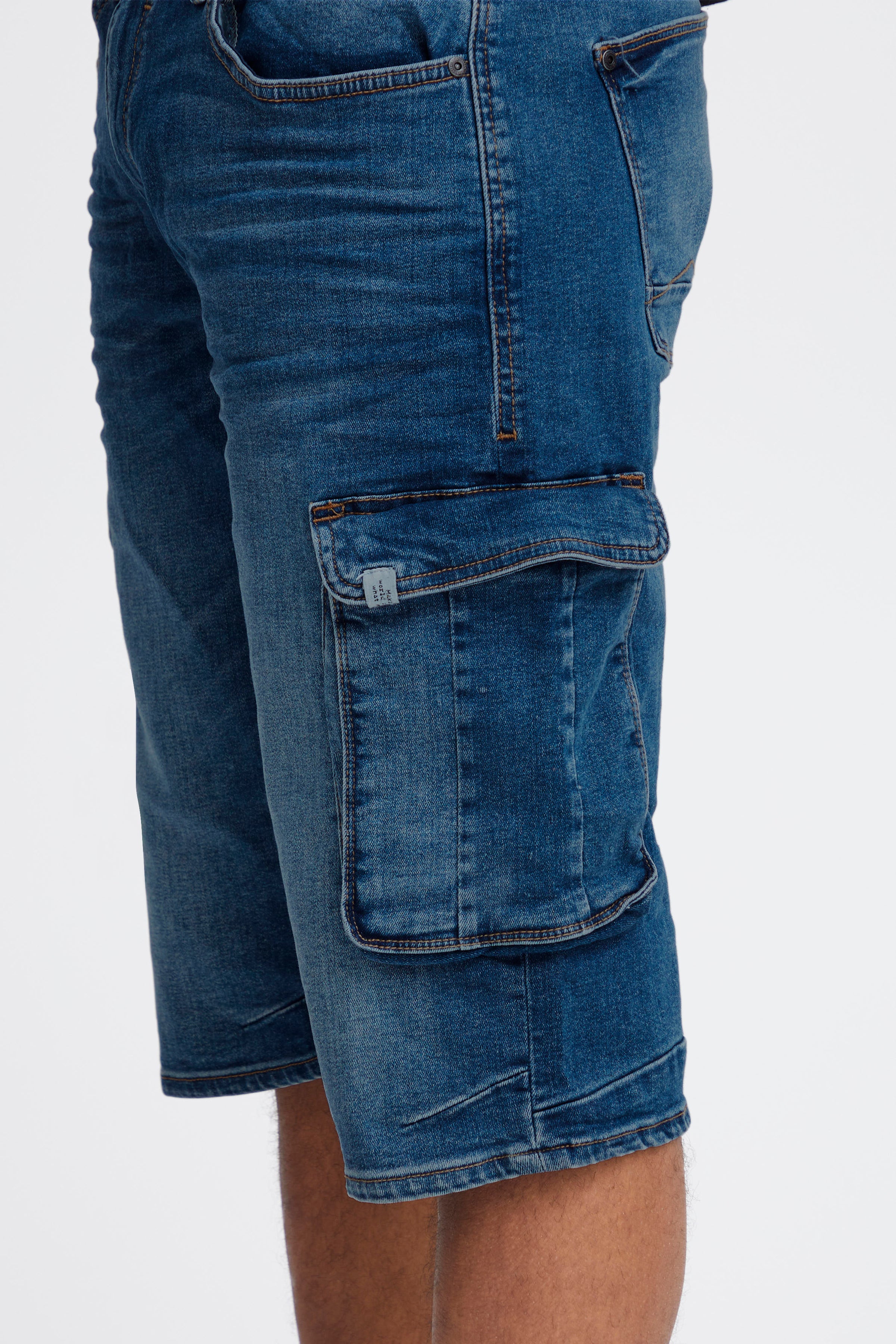 BLEND Twister Cargo Shorts - Harbor Indigo Blue - 20713329.200291 von Blend