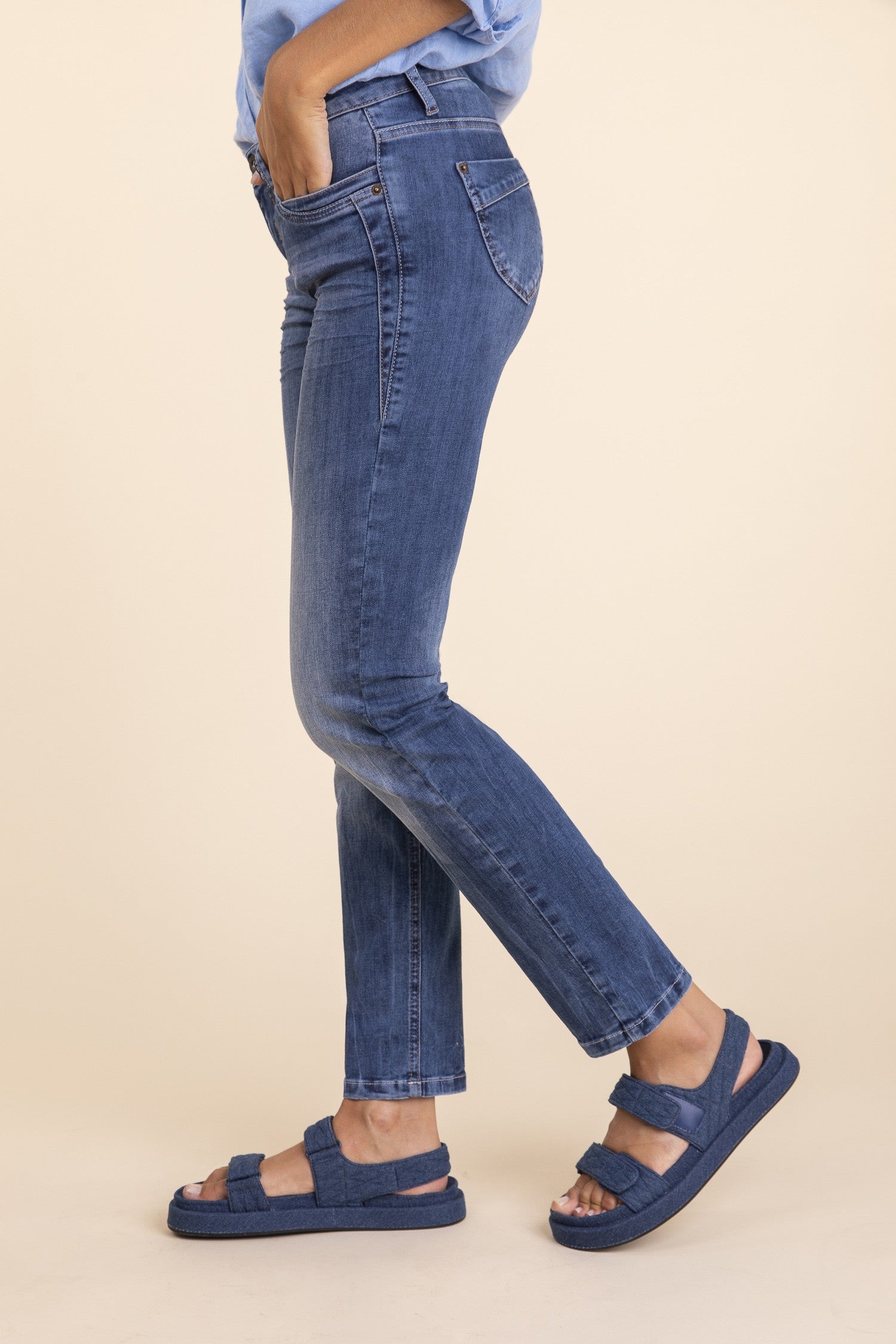 BLUE FIRE Nancy Slim-Fit Jeans - Faded Horizon Blue - 1001.242