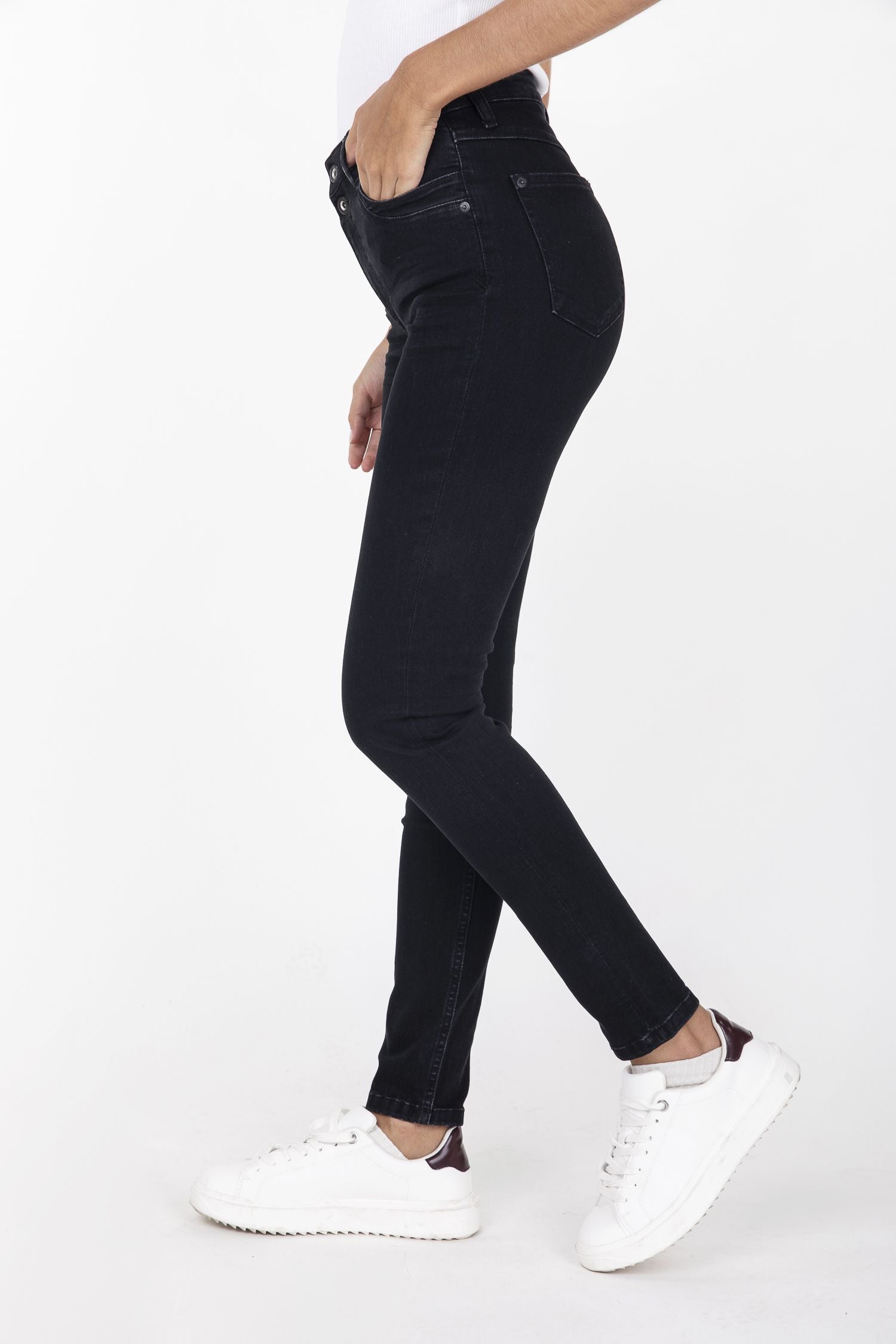 BLUE FIRE Lara Skinny-Jeans - Midnight Ember Black - 1136.3024 von Blue Fire