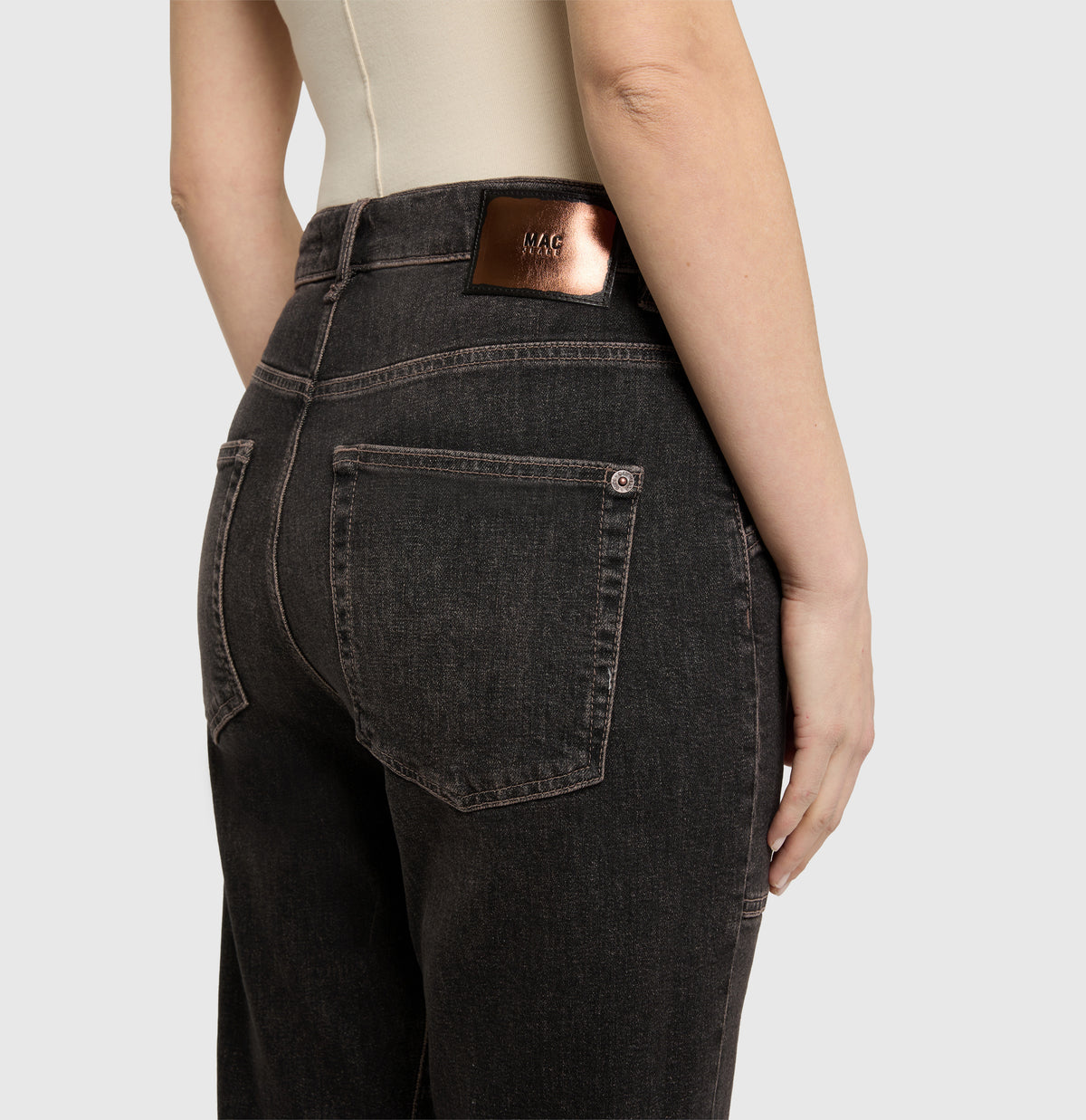 MAC BAGGY brown tinted black wash 2321-90-0361L D958 von MAC