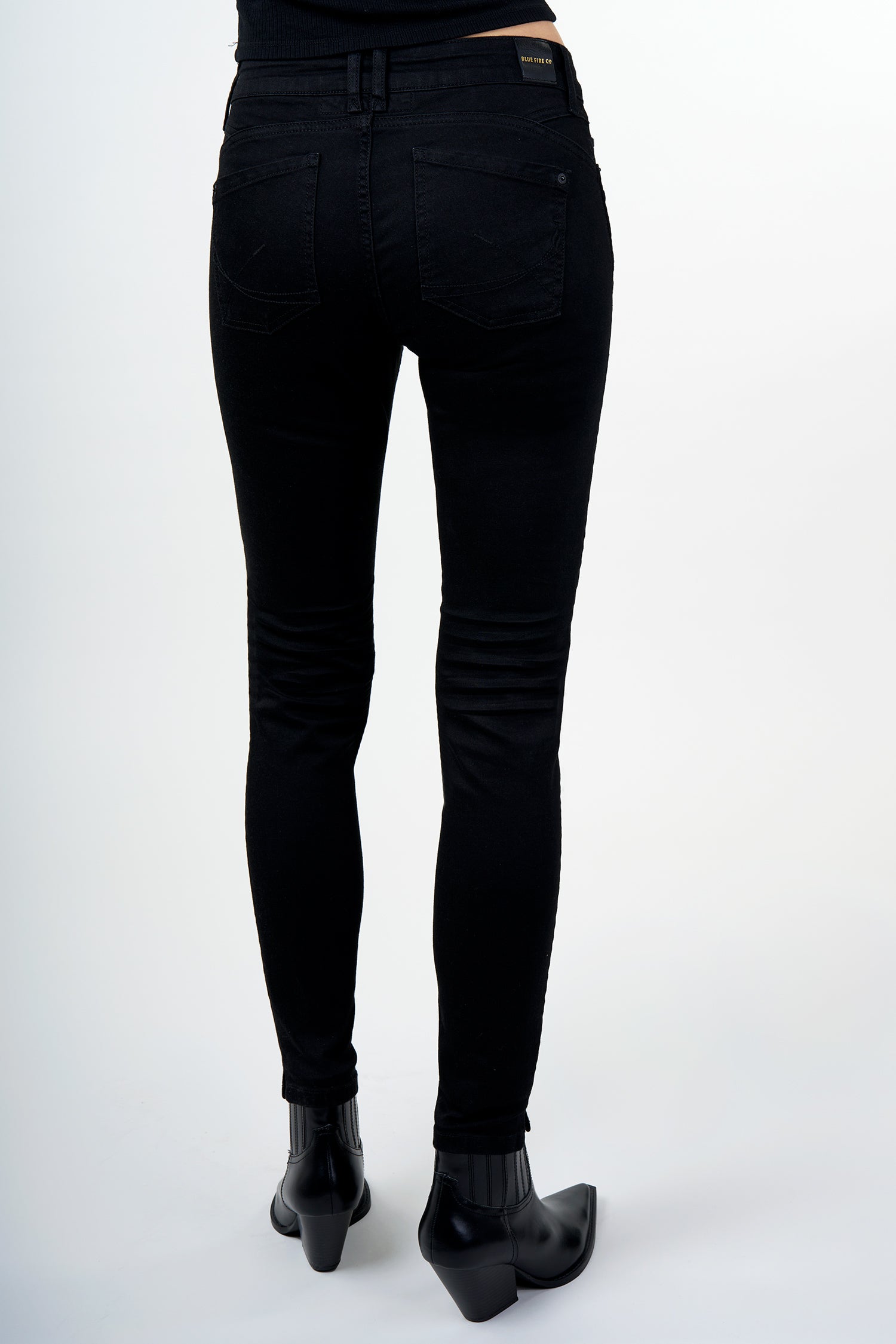 BLUE FIRE Alicia Skinny Jeans - Deep Noir - 1044.4140 von Blue Fire
