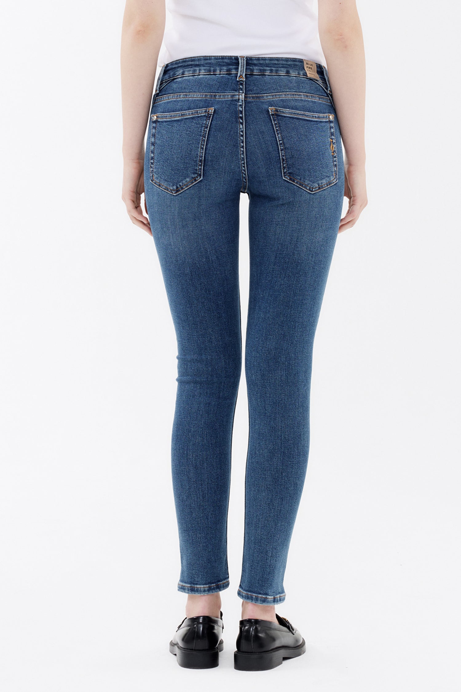 BLUE FIRE CHLOE Jeans - Sky Denim Blue - 1046.265 von Blue Fire