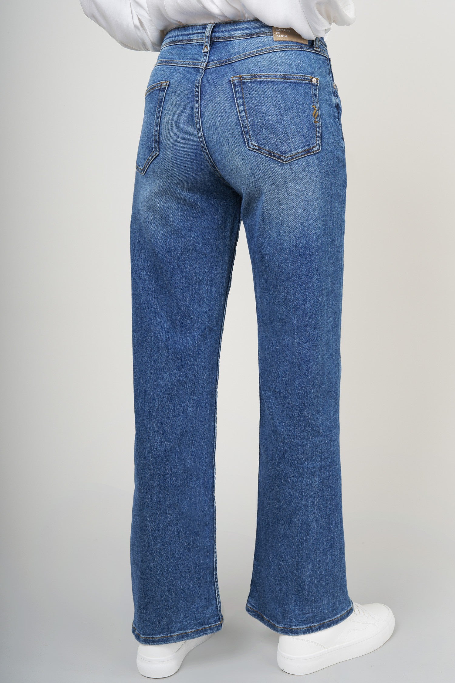 BLUE FIRE Judy Wide Leg Jeans - Coastal Stone Blue - 1156.261 von Blue Fire