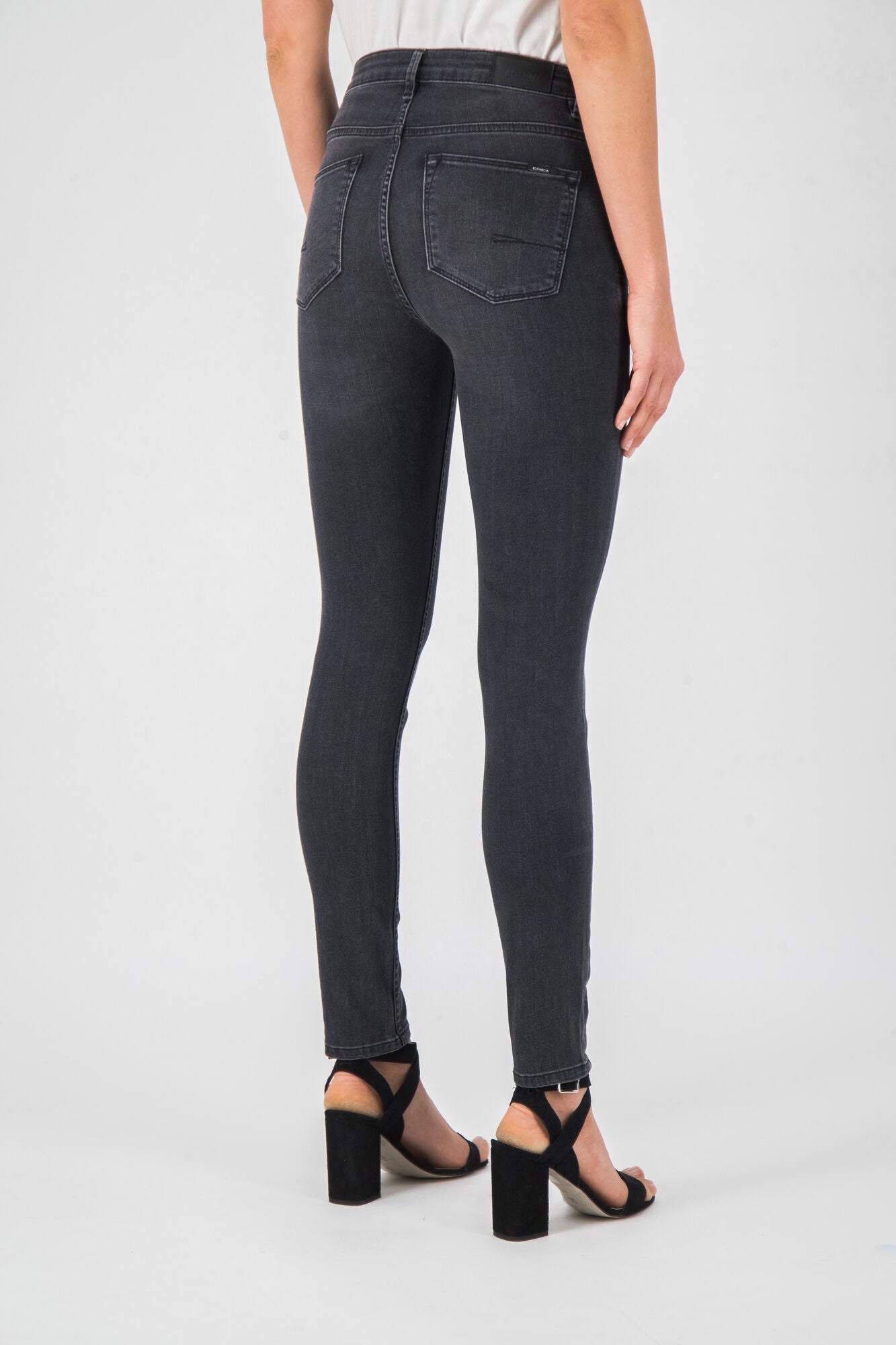GARCIA JEANS CELIA Skinny-Jeans - Stormy Midnight Grey - 244.9350 von Garcia Jeans