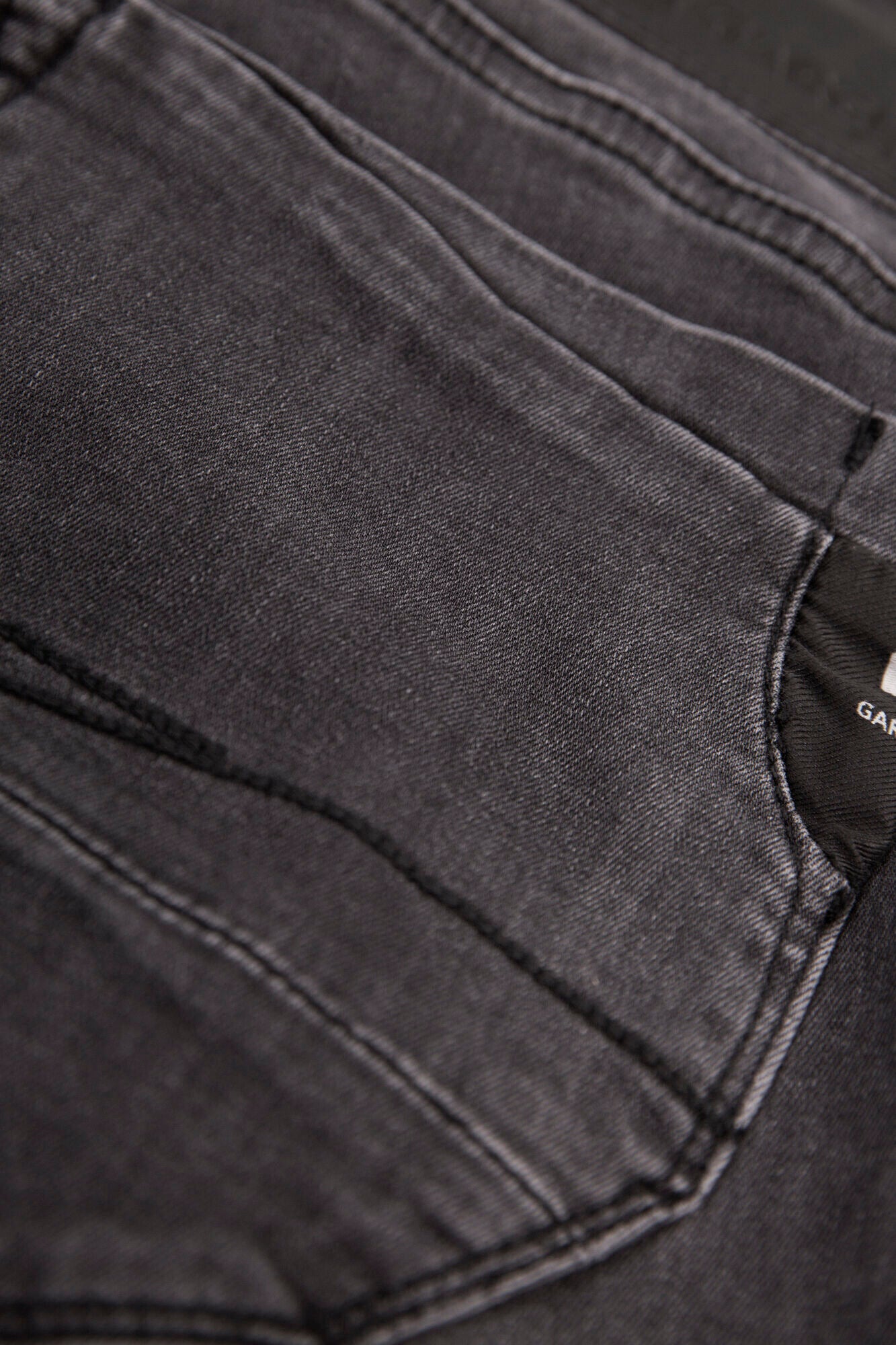 GARCIA JEANS Rocko Five Pocket - Charcoal Drift - 690.6080 von Garcia Jeans