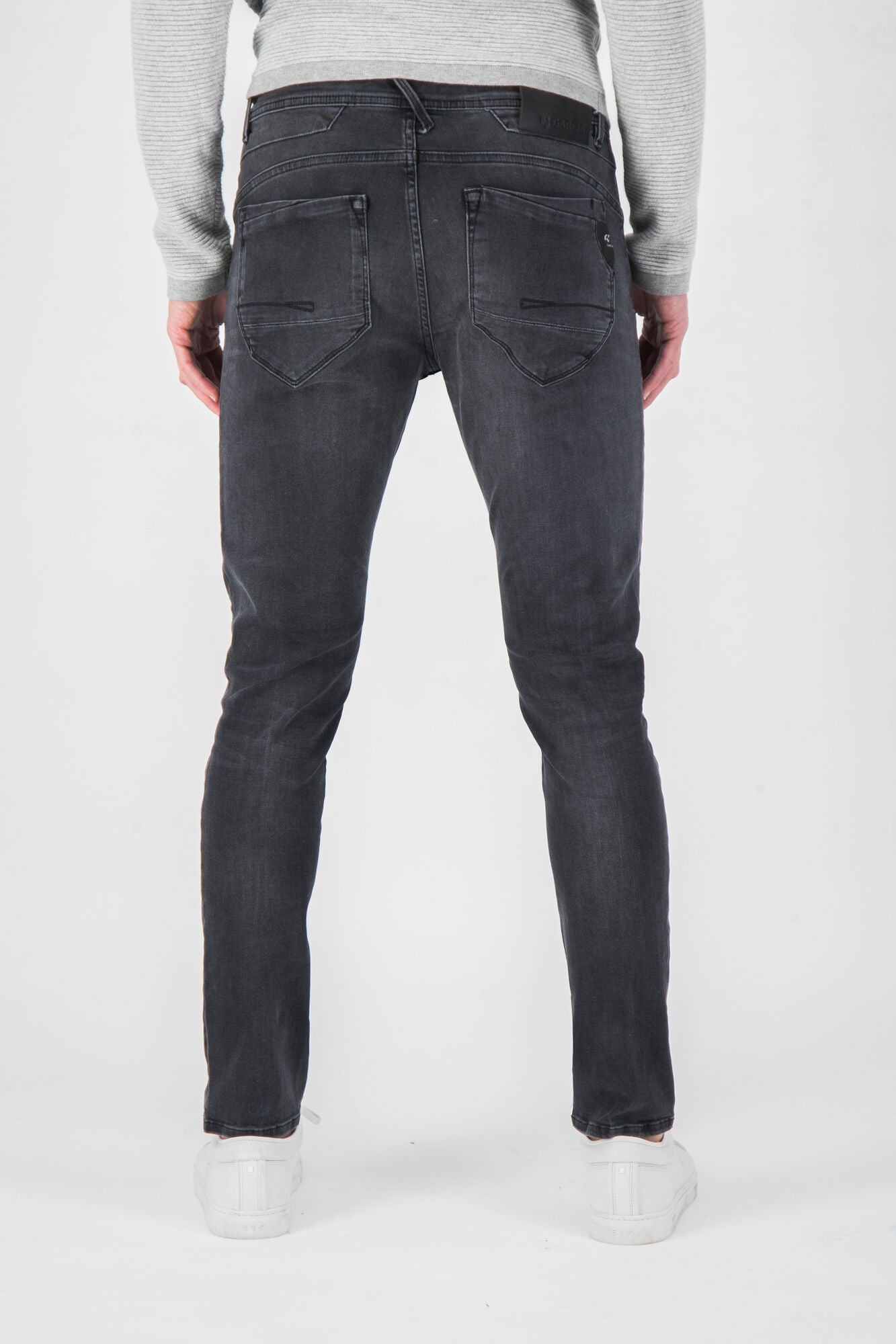 GARCIA JEANS Rocko Five Pocket - Charcoal Drift - 690.6080 von Garcia Jeans