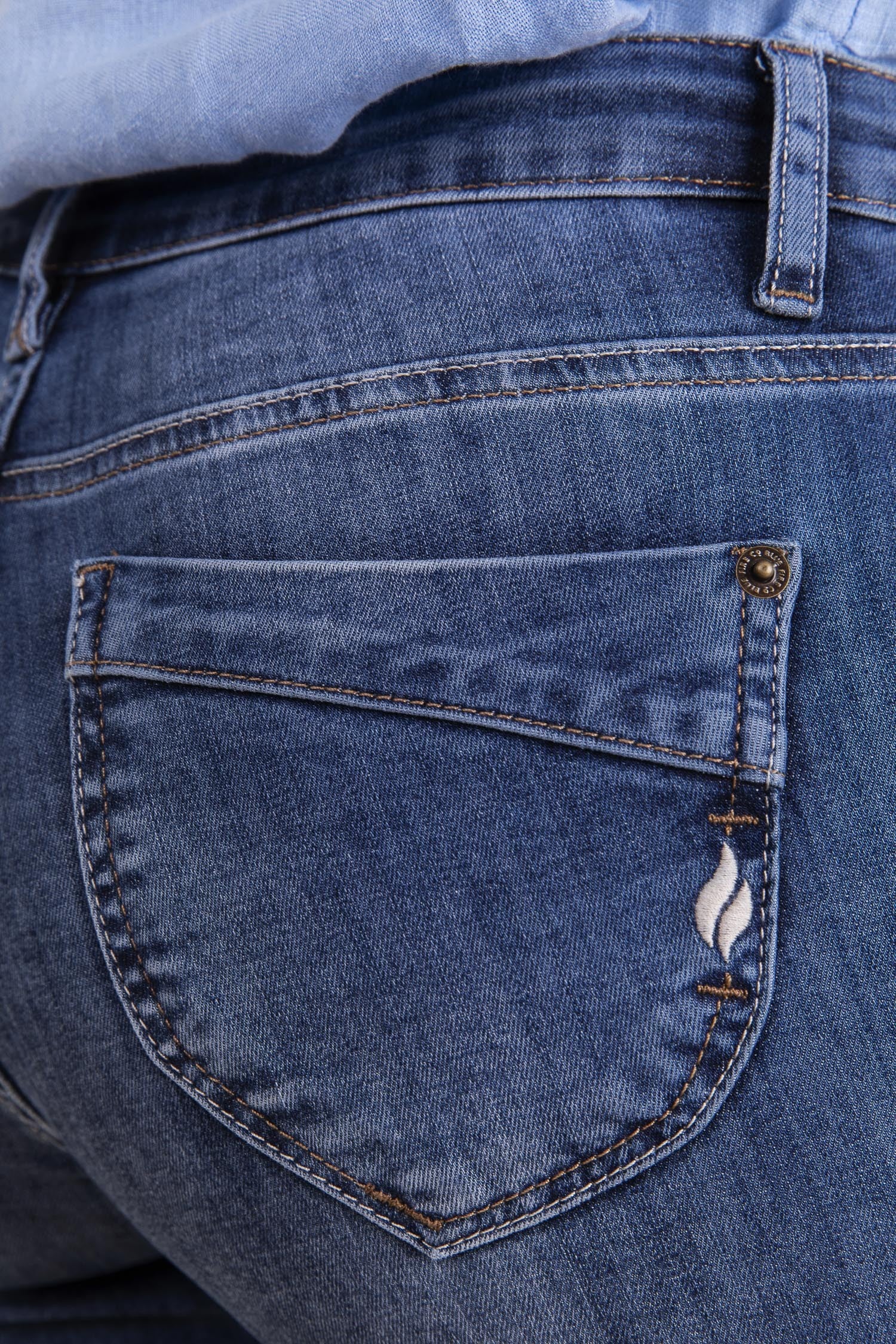 BLUE FIRE Nancy Slim-Fit Jeans - Faded Horizon Blue - 1001.242 von Blue Fire
