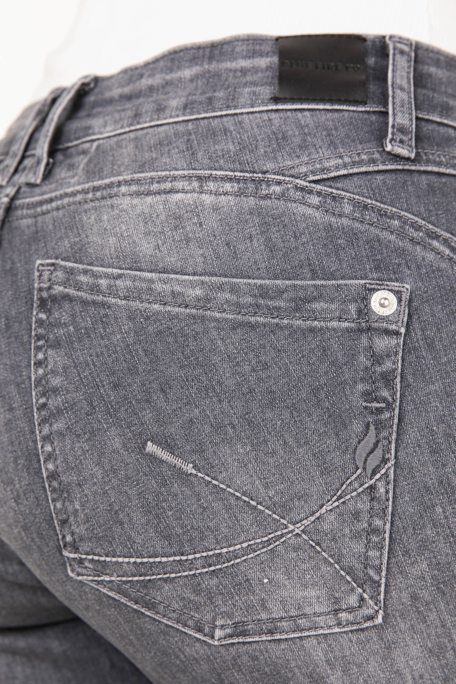 BLUE FIRE Alicia Skinny Jeans - Smoky Ash Grey - 1044.3070 von Blue Fire