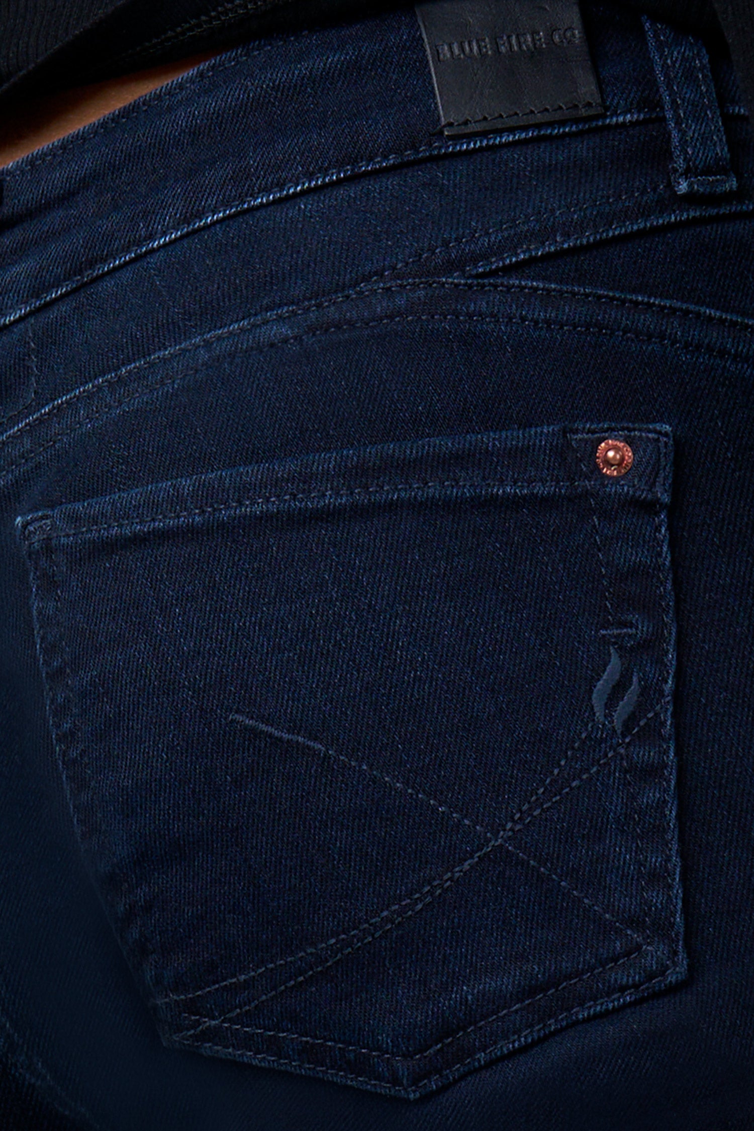 BLUE FIRE Alicia Skinny Jeans - Midnight Indigo Black - 1044.4141 von Blue Fire