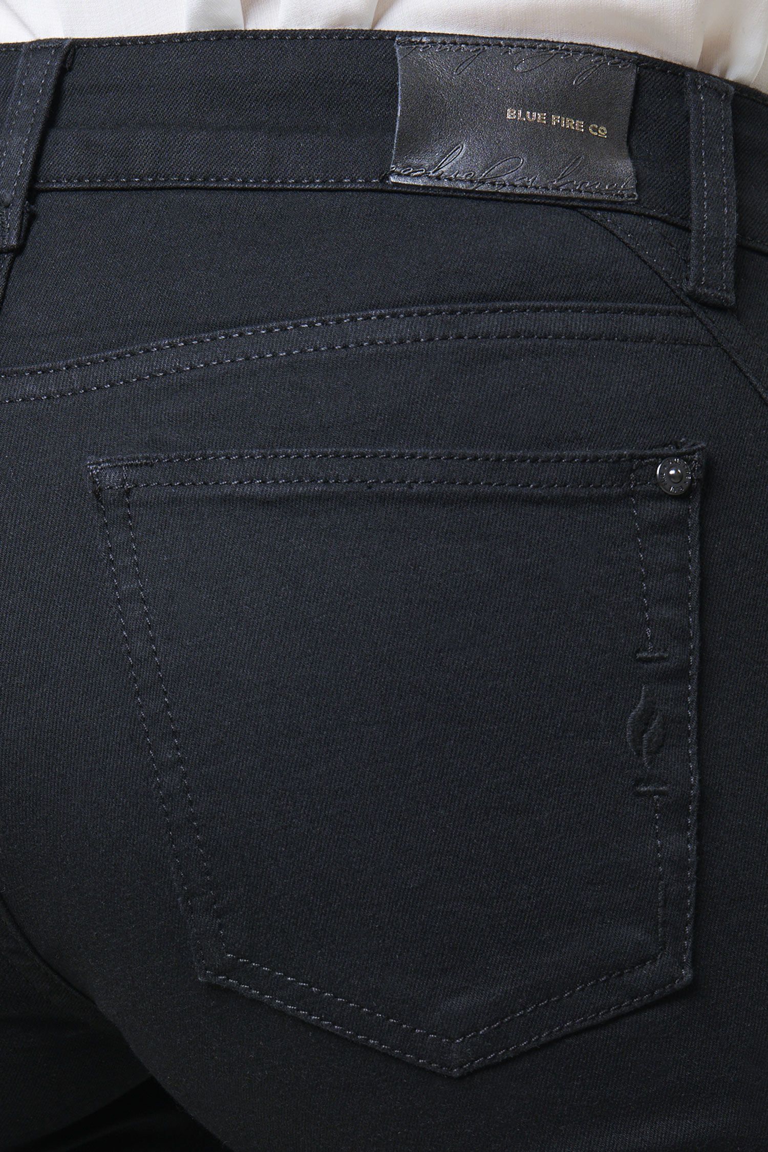BLUE FIRE Chloe Skinny Jeans - Midnight Onyx - 1046.4140 von Blue Fire