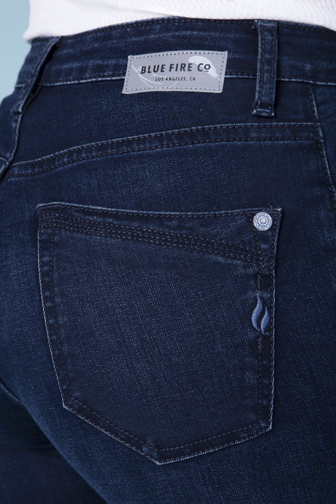BLUE FIRE Vicky Bootcut Jeans - Deep Midnight Indigo - 1091.462 von Blue Fire