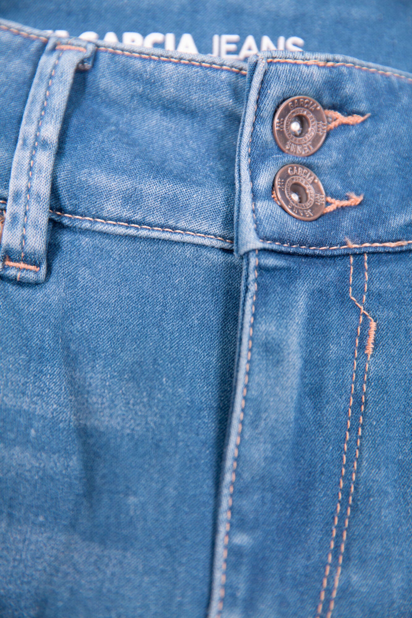 GARCIA CARO CURVED Slimjeans - Glacier Sky Blue - 285.7749 von Garcia Jeans