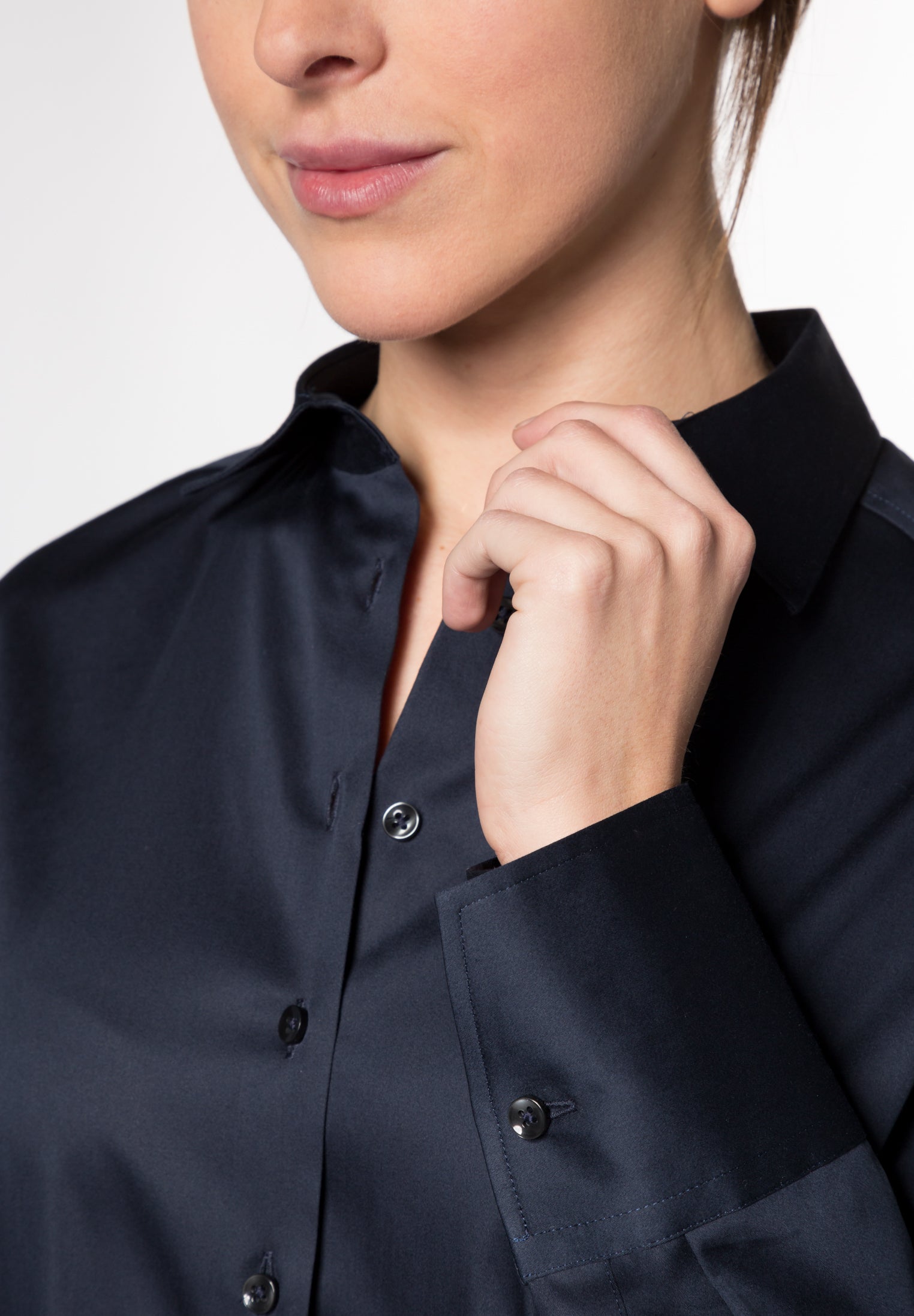 ETERNA MODERN CLASSIC Langarm Bluse - Midnight Navy Silk - 5352 D708.19 von Eterna
