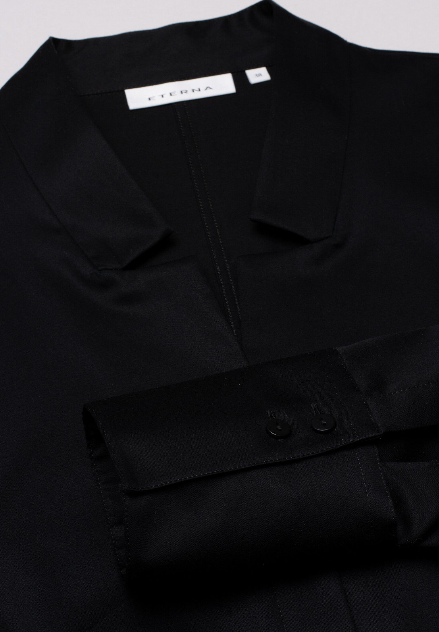 ETERNA FEMININE FIT Bluse - Noir Velour Black - 5585-39-D929