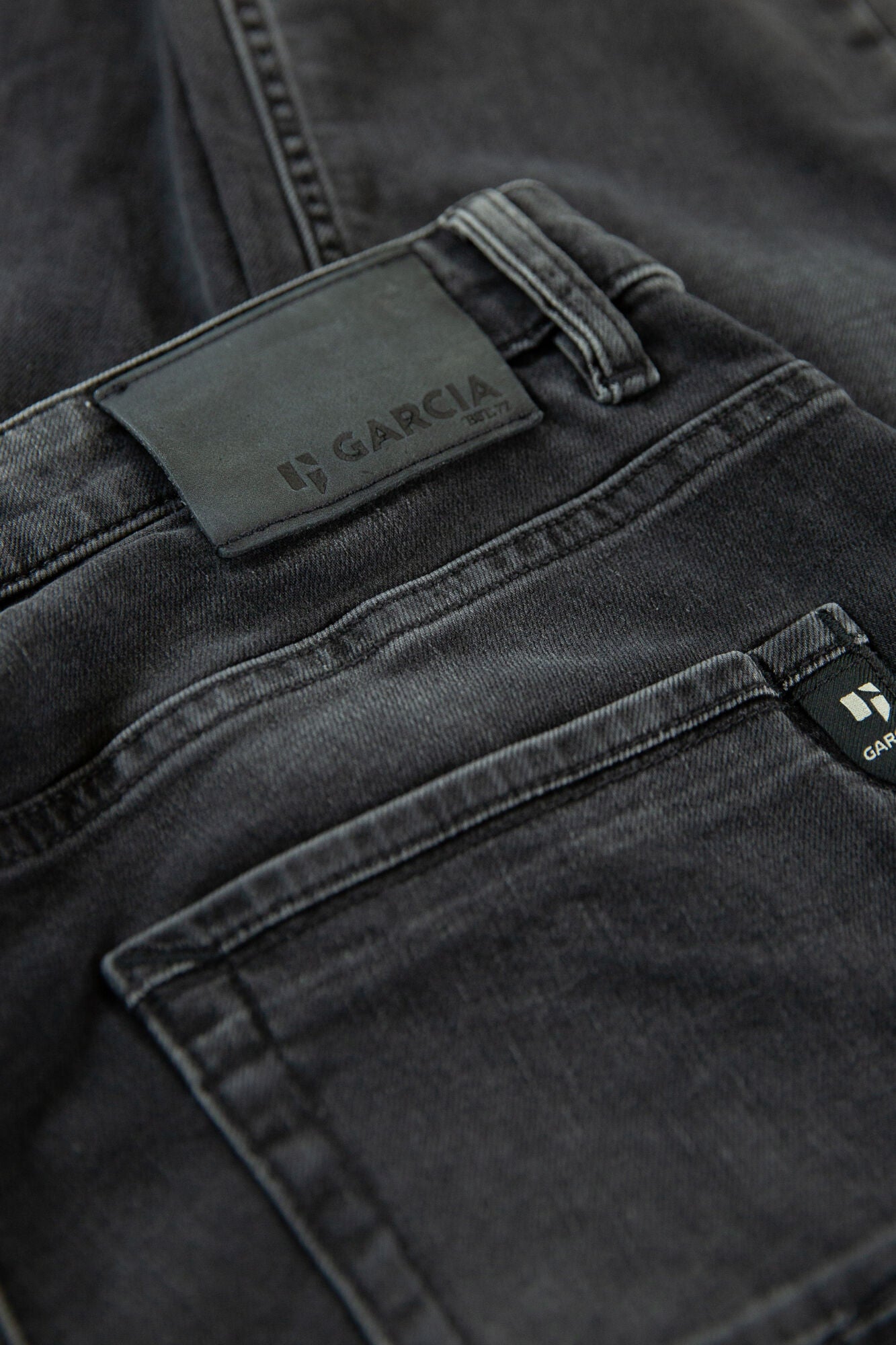 GARCIA JEANS Russo 5-Pocket - Iron Slate Used - 611.2881