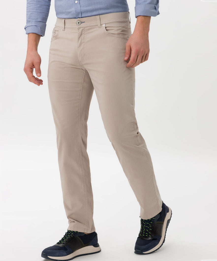BRAX COOPER Fancy Trousers - Sandstone Whisper - 7863220 84-1507-56 von BRAX
