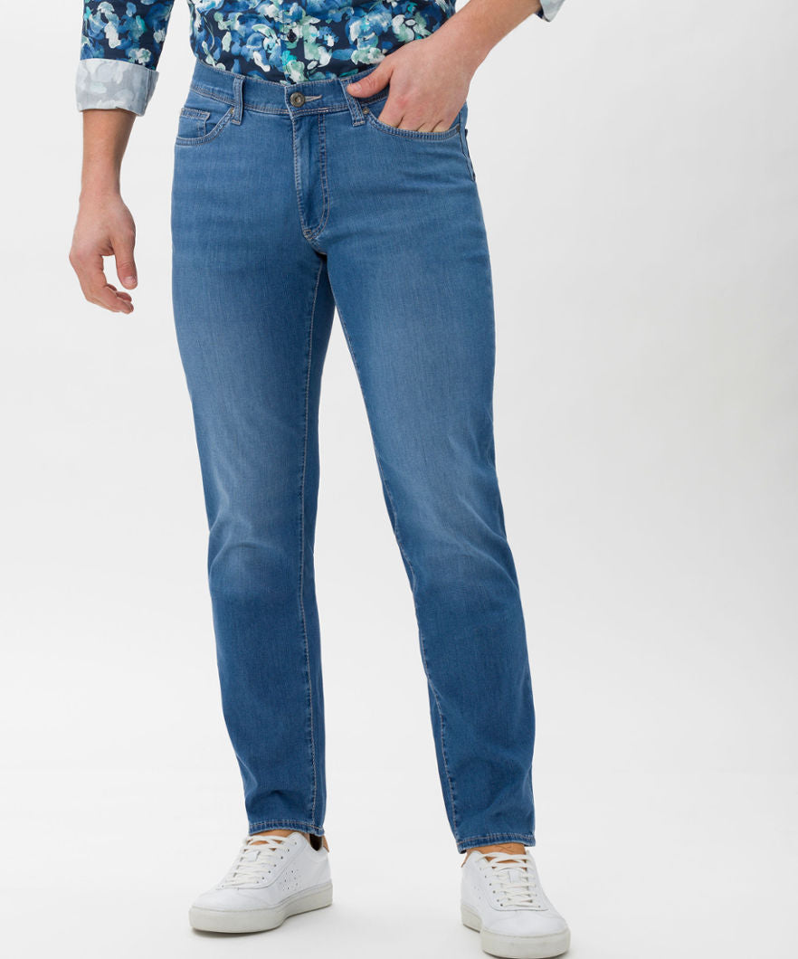 BRAX Cadiz Five Pocket - Coastal Denim Blue - 84-6147-26 von BRAX