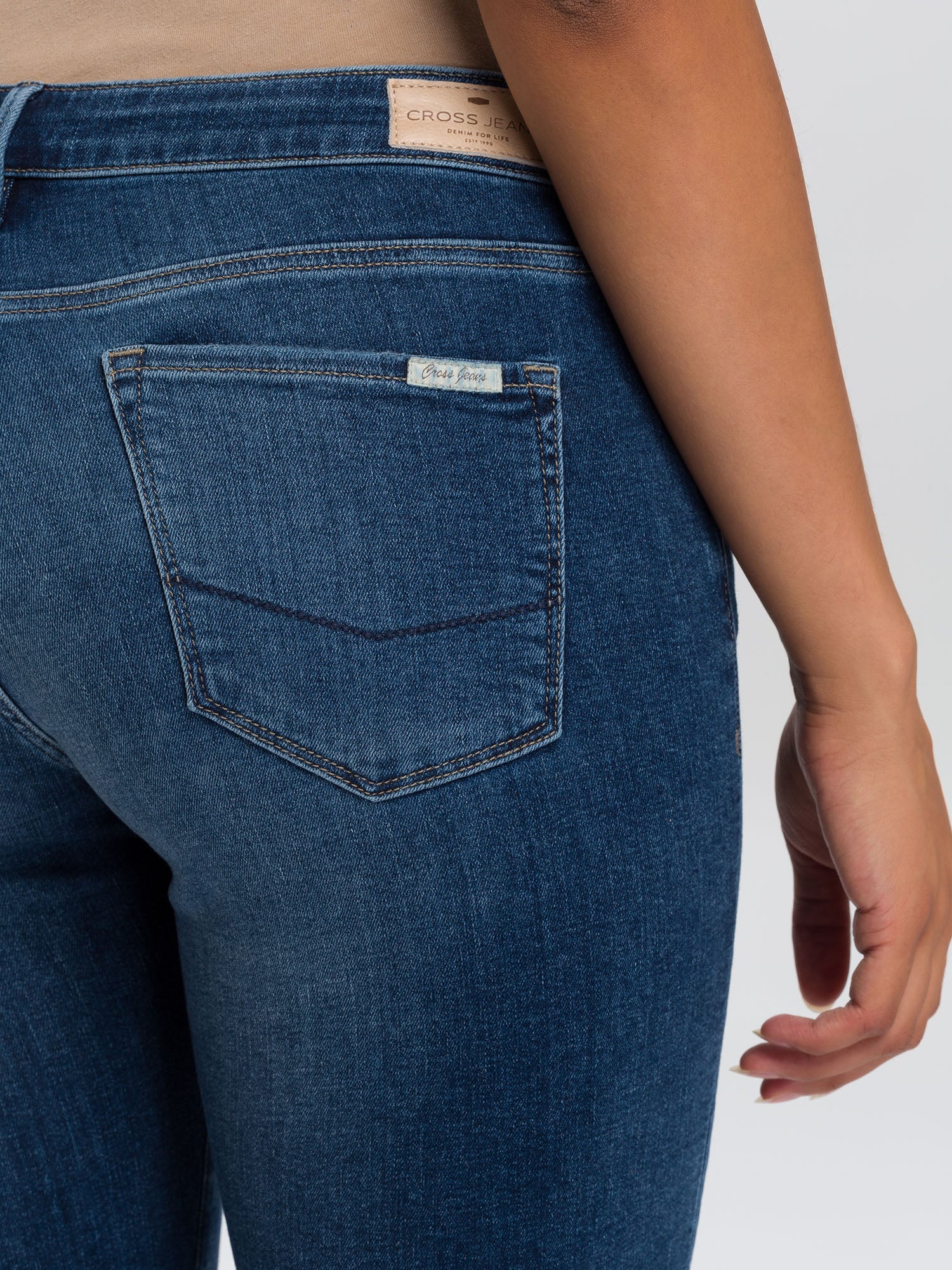 CROSS JEANS Amy Bermuda - Midnight Dusk Blue - A547-049 von Cross Jeans