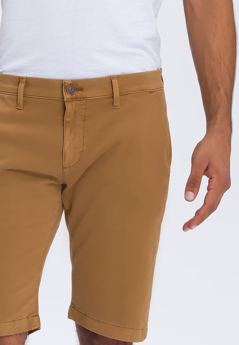 CROSS JEANS Leom Shorts Chaiwood Brown - A565-083 von Cross Jeans