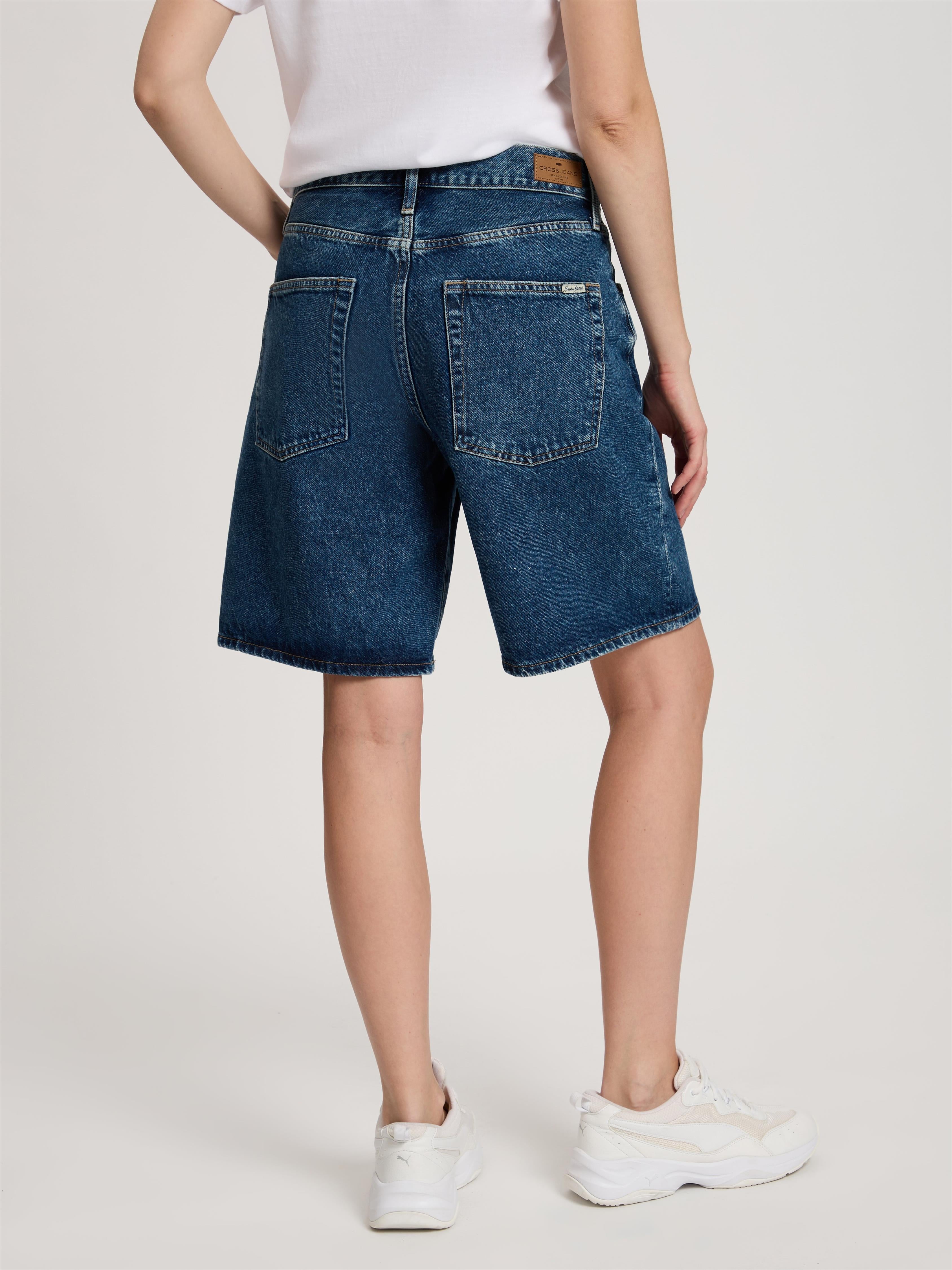 CROSS JEANS Mila Short - Midnight Washed Blue - A704-008 von Cross Jeans