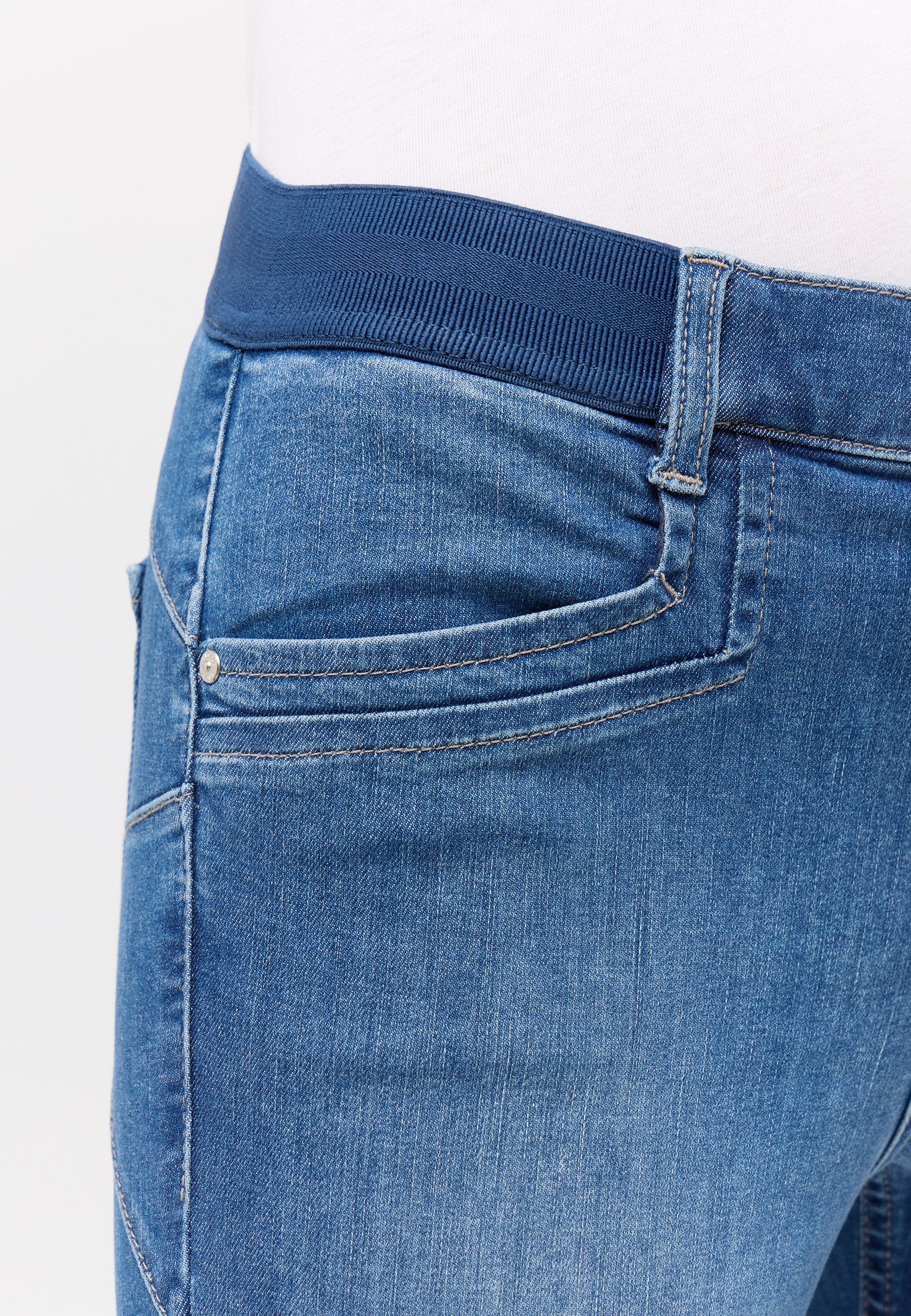 ANGELS JEANS Ornella Sporty Push Up Jeans - Skyline Blue Wash - 397 688707.335 von Angels Jeans